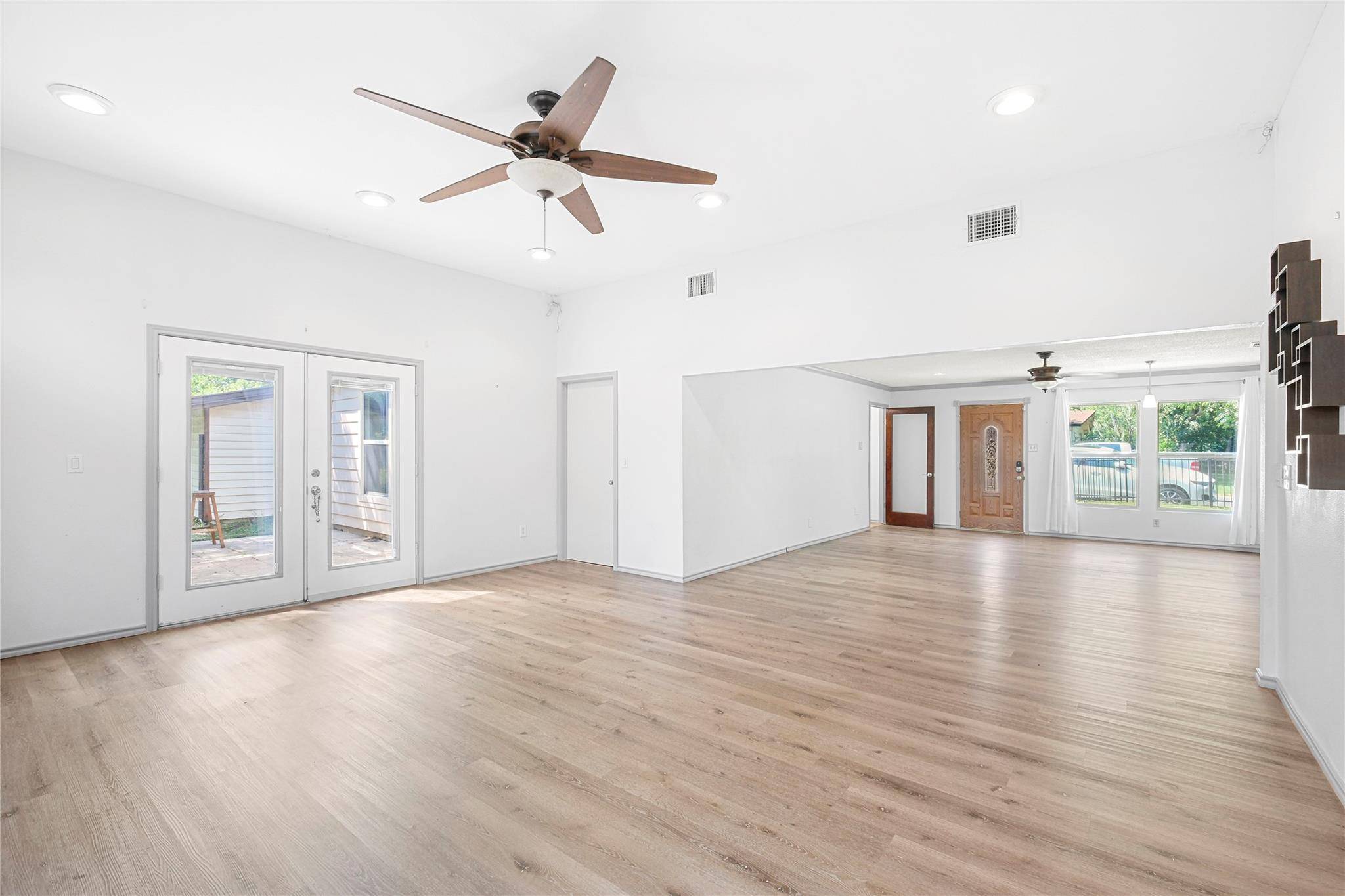 Austin, TX 78721,1604 Springdale RD