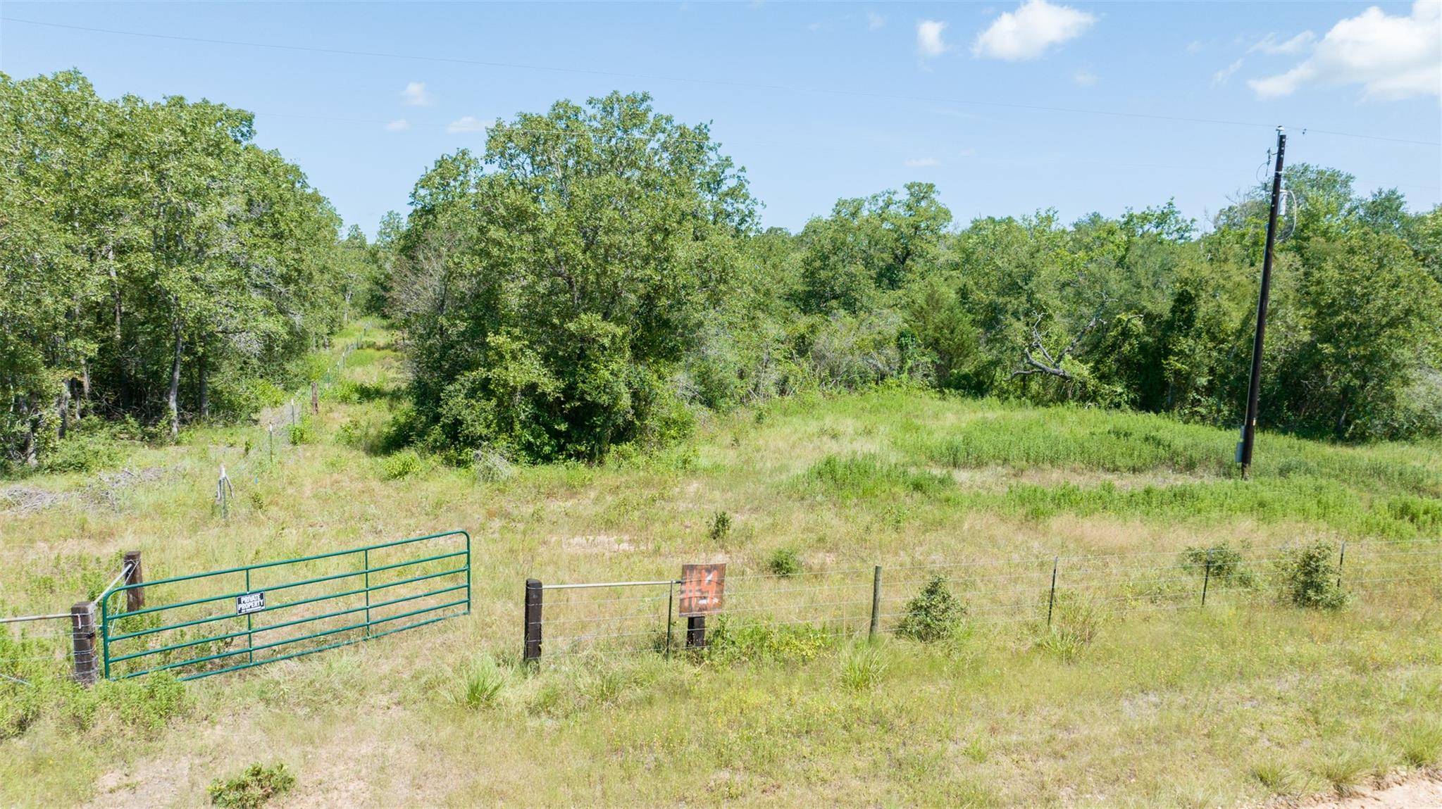 Ledbetter, TX 78946,3517 County Road 127