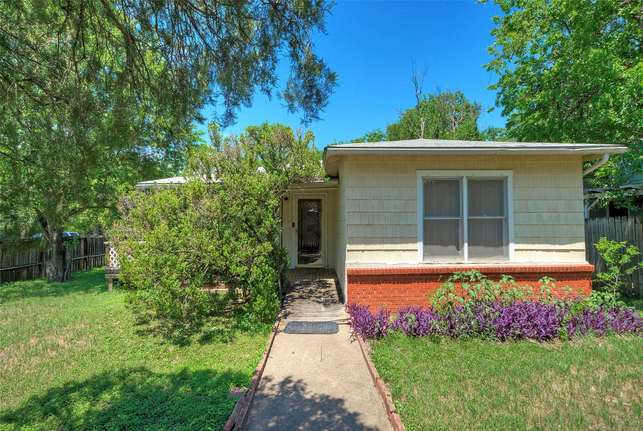 Austin, TX 78753,214 Beaver ST