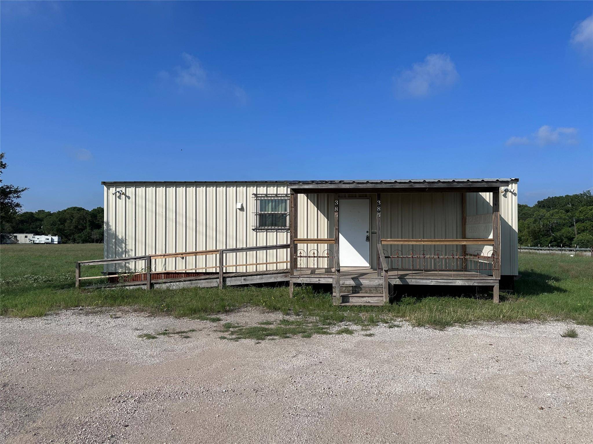 Bastrop, TX 78602,385 304 HWY