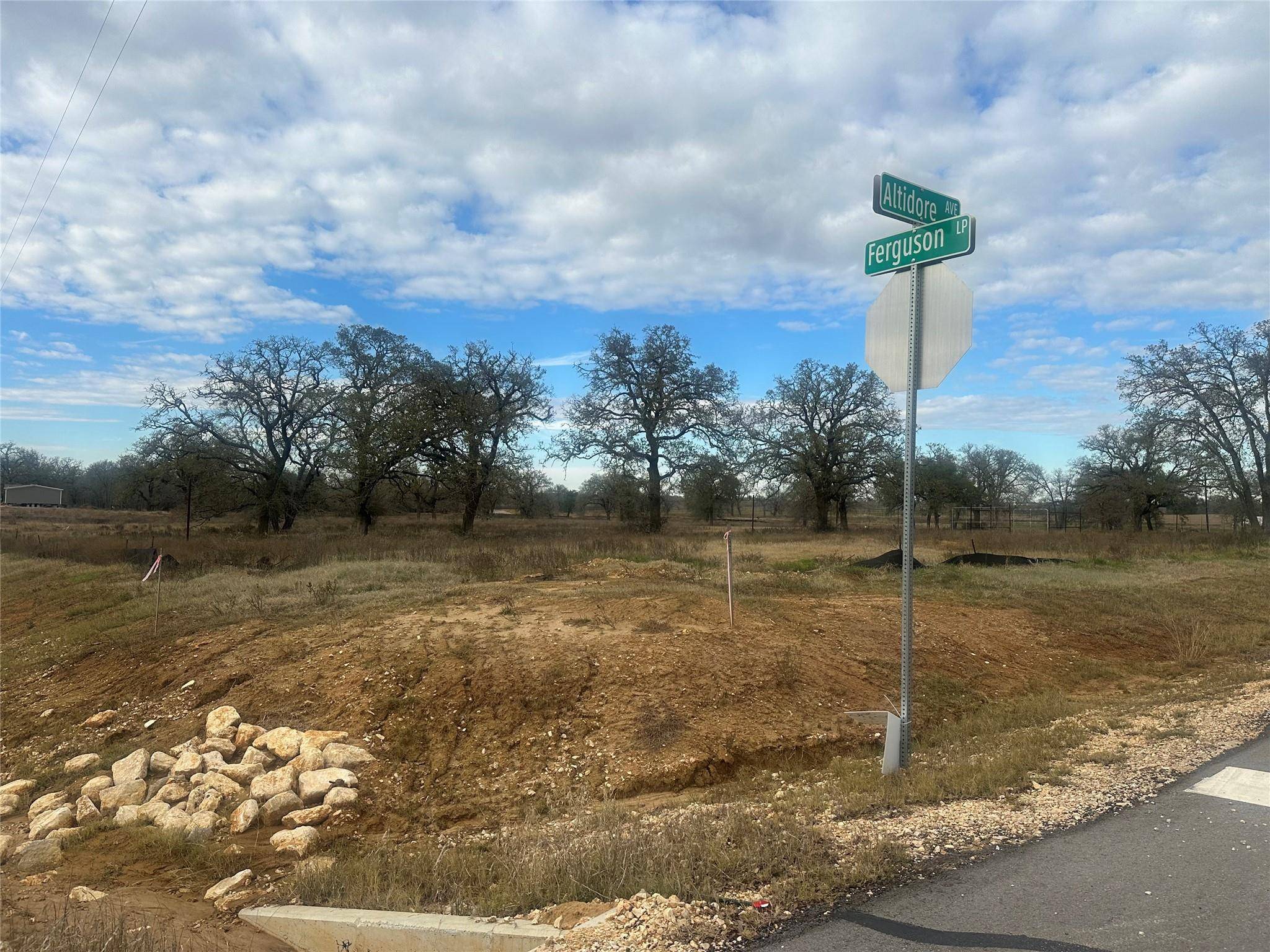 Dale, TX 78616,1067 Ferguson LOOP