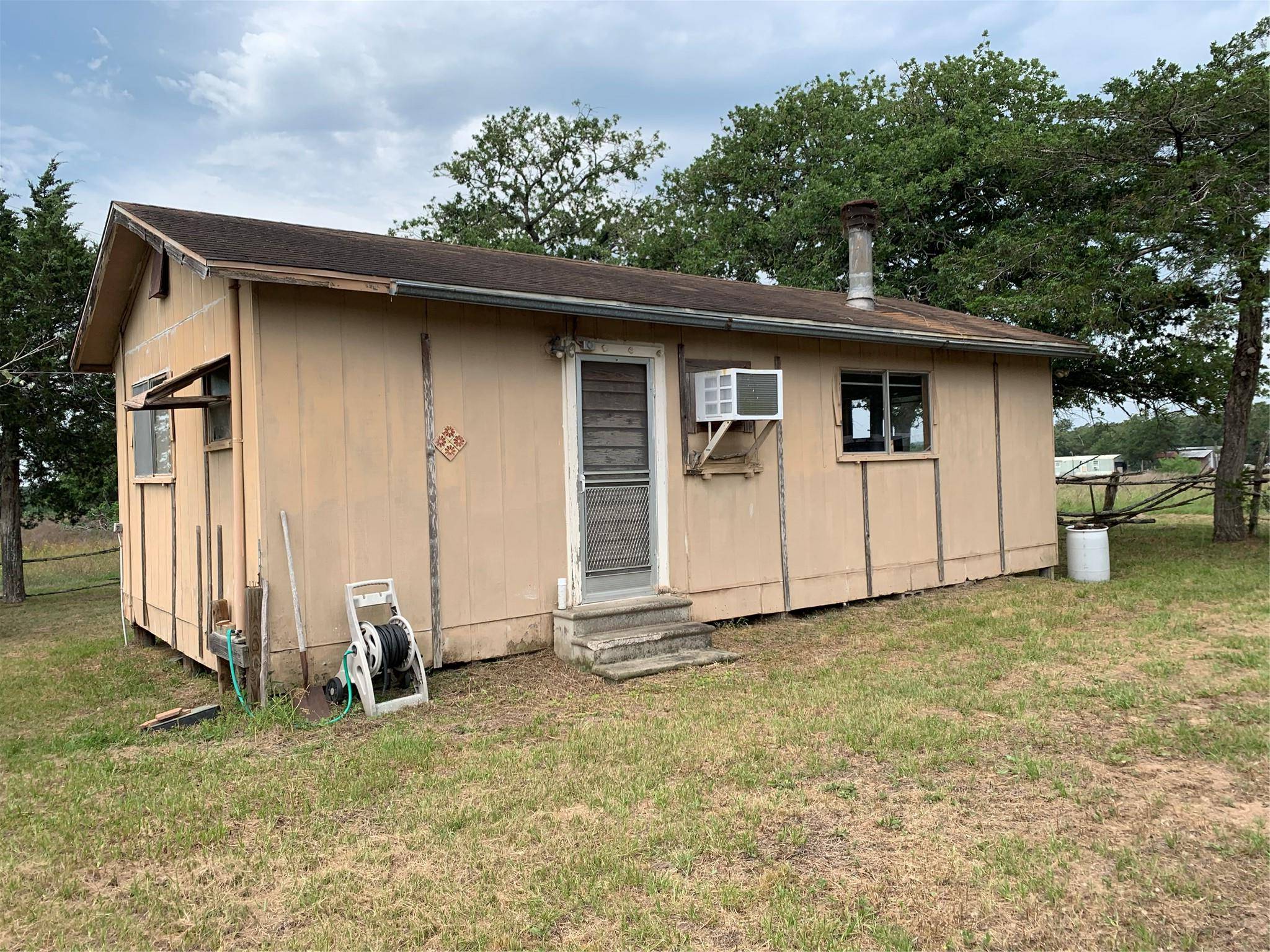 Rosanky, TX 78953,276 Ott RD