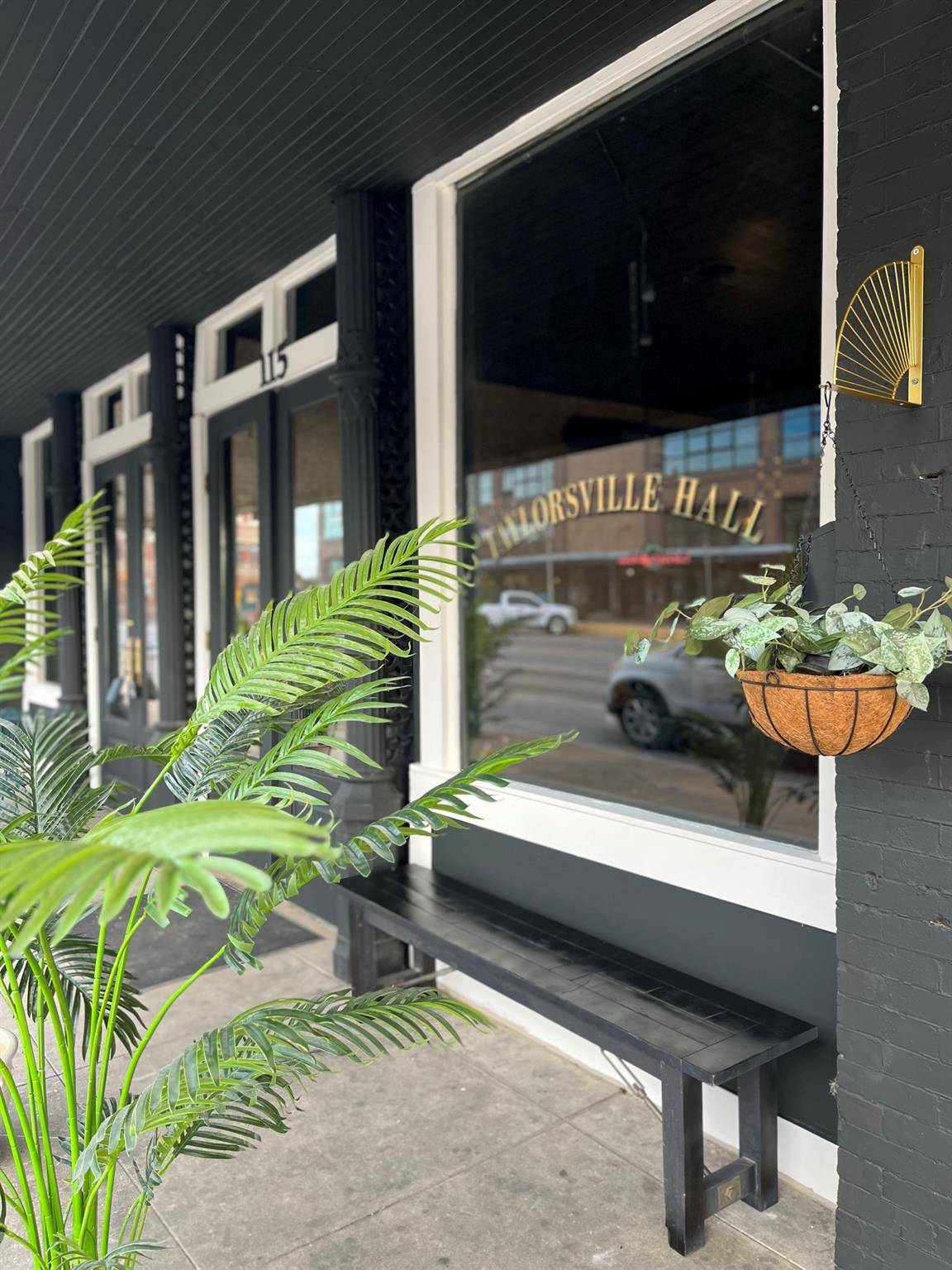 Taylor, TX 76574,115 W 2nd ST