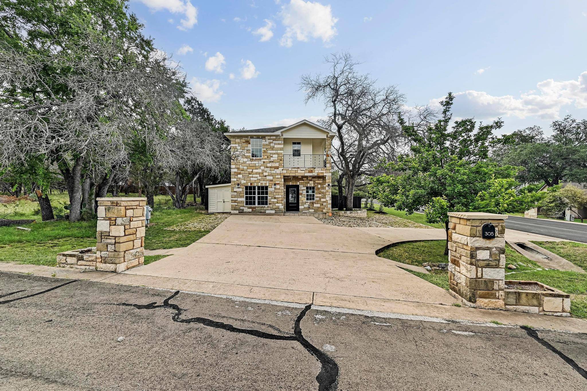 Point Venture, TX 78645,305 AUGUSTA CV