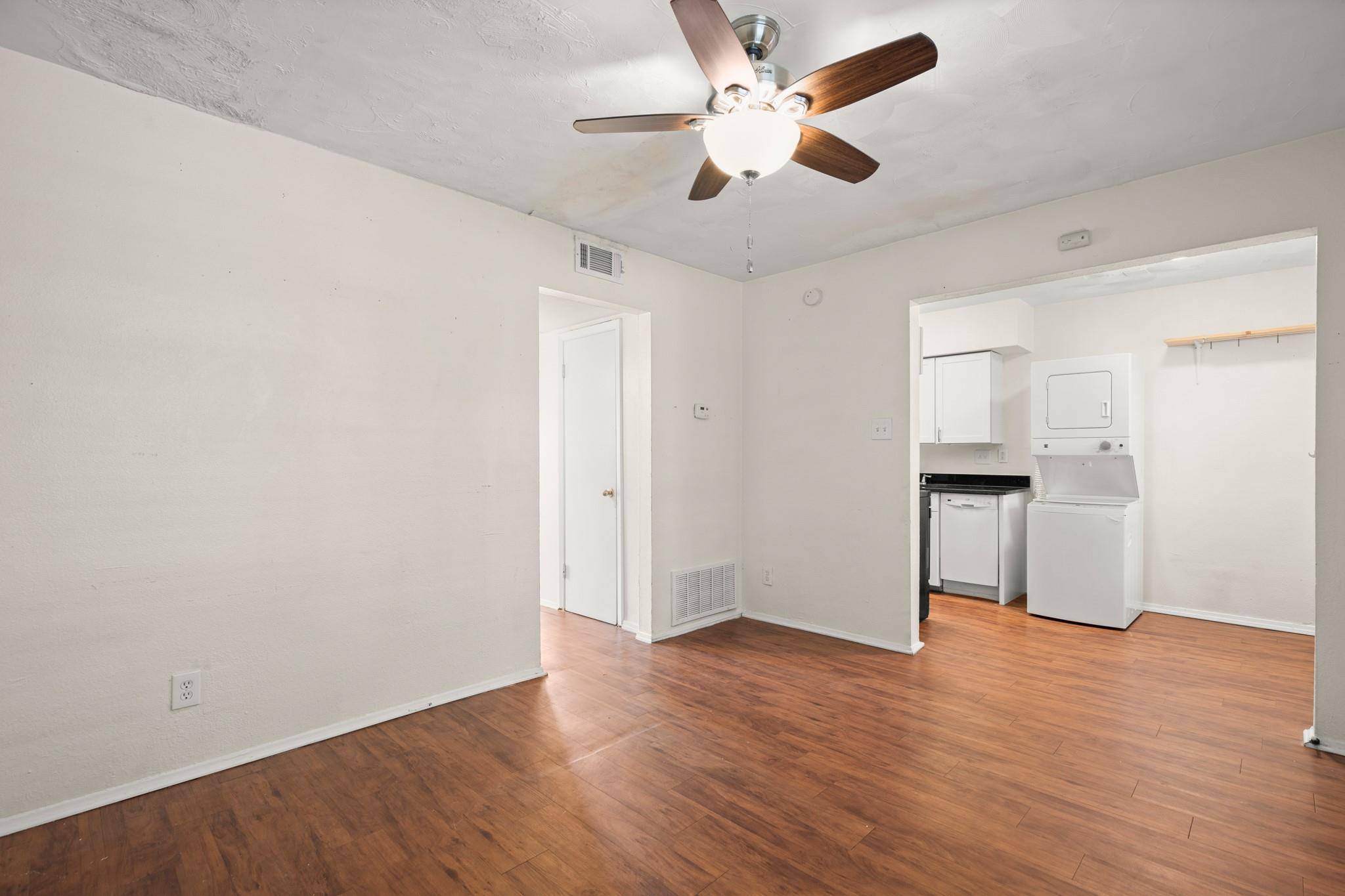 Austin, TX 78722,2401 Manor RD #206