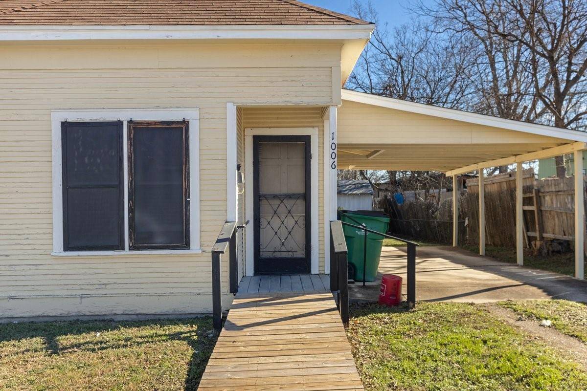 Taylor, TX 76574,1006 Porter ST