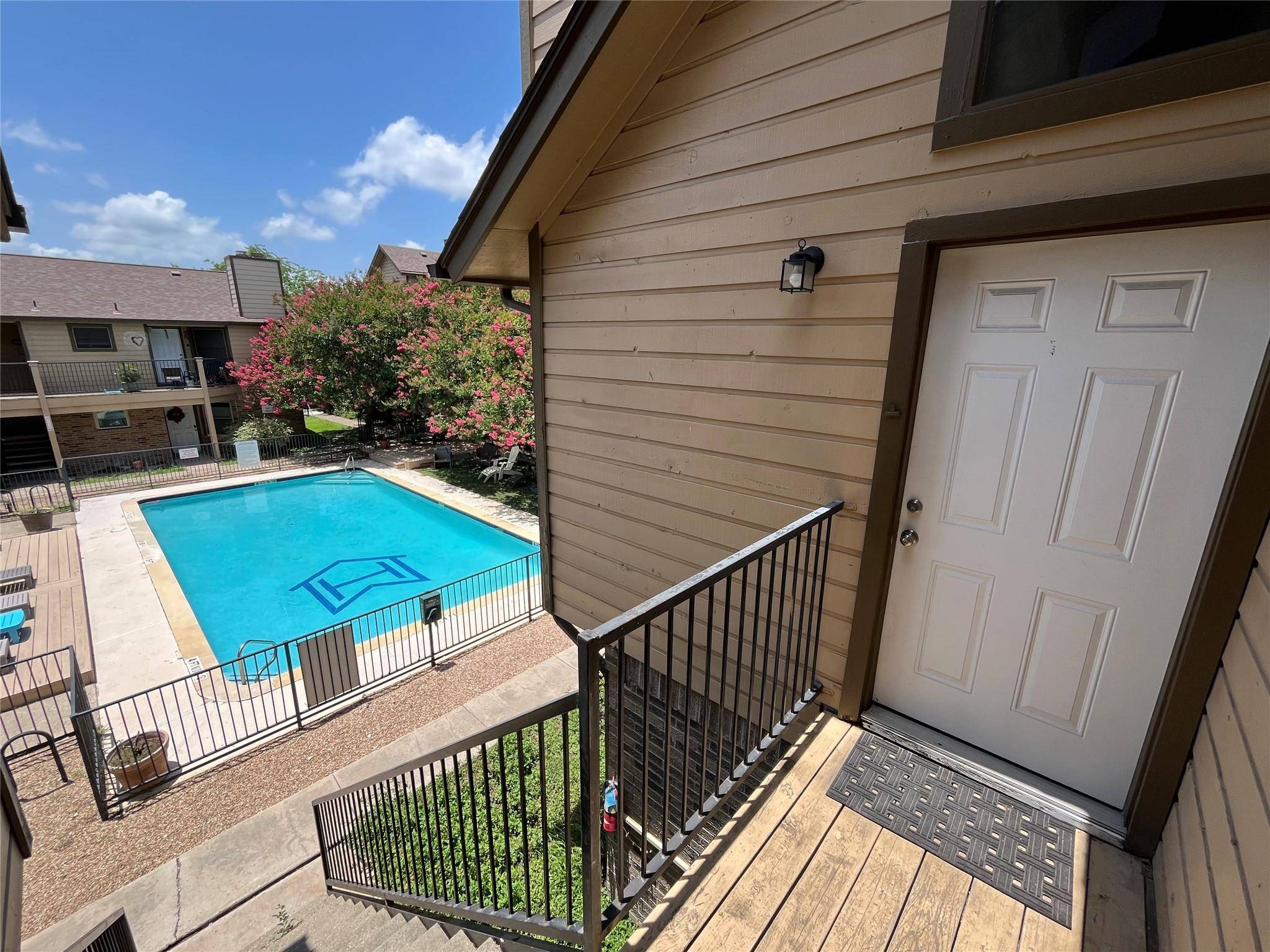 Austin, TX 78745,5608 Cougar DR #219