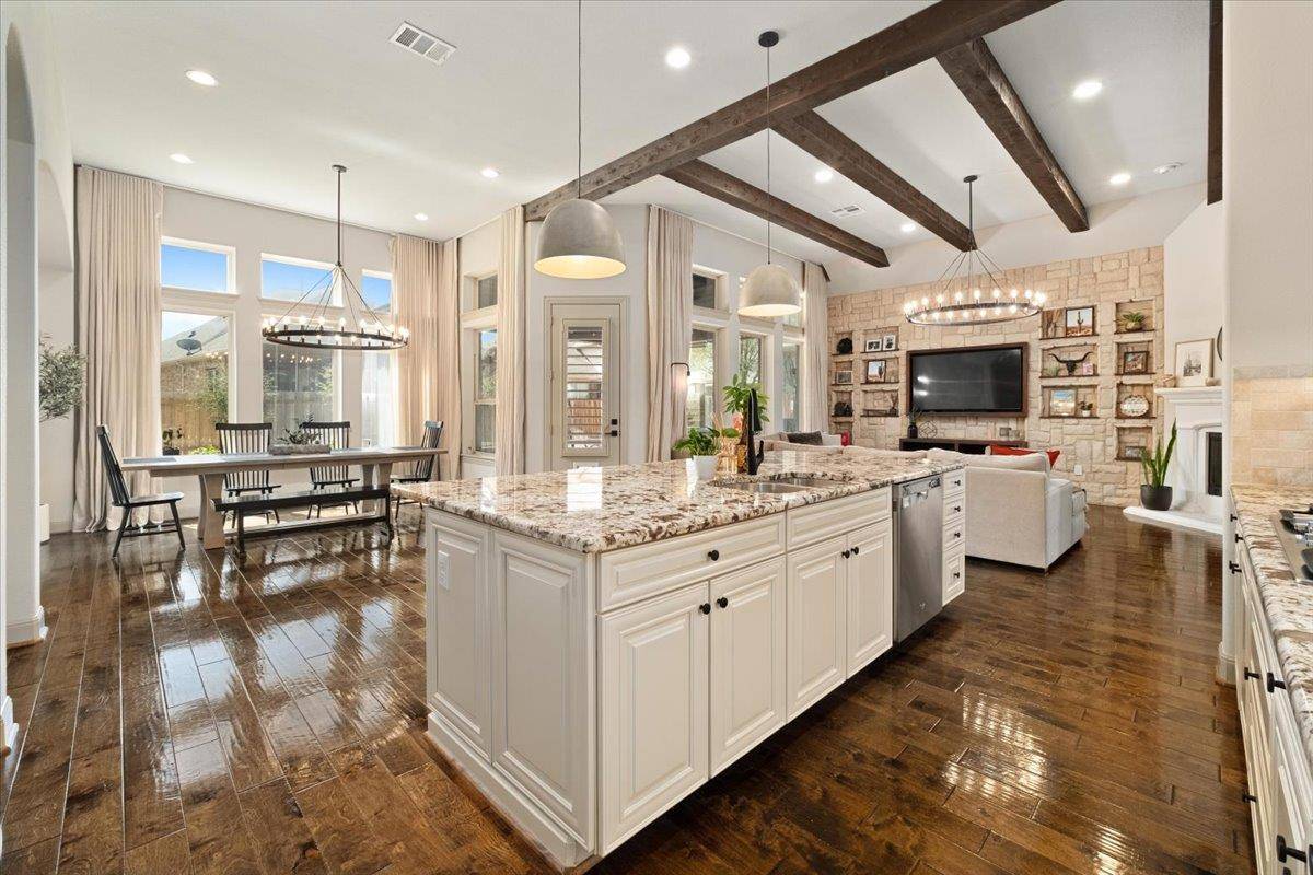 Buda, TX 78610,596 Oyster Creek