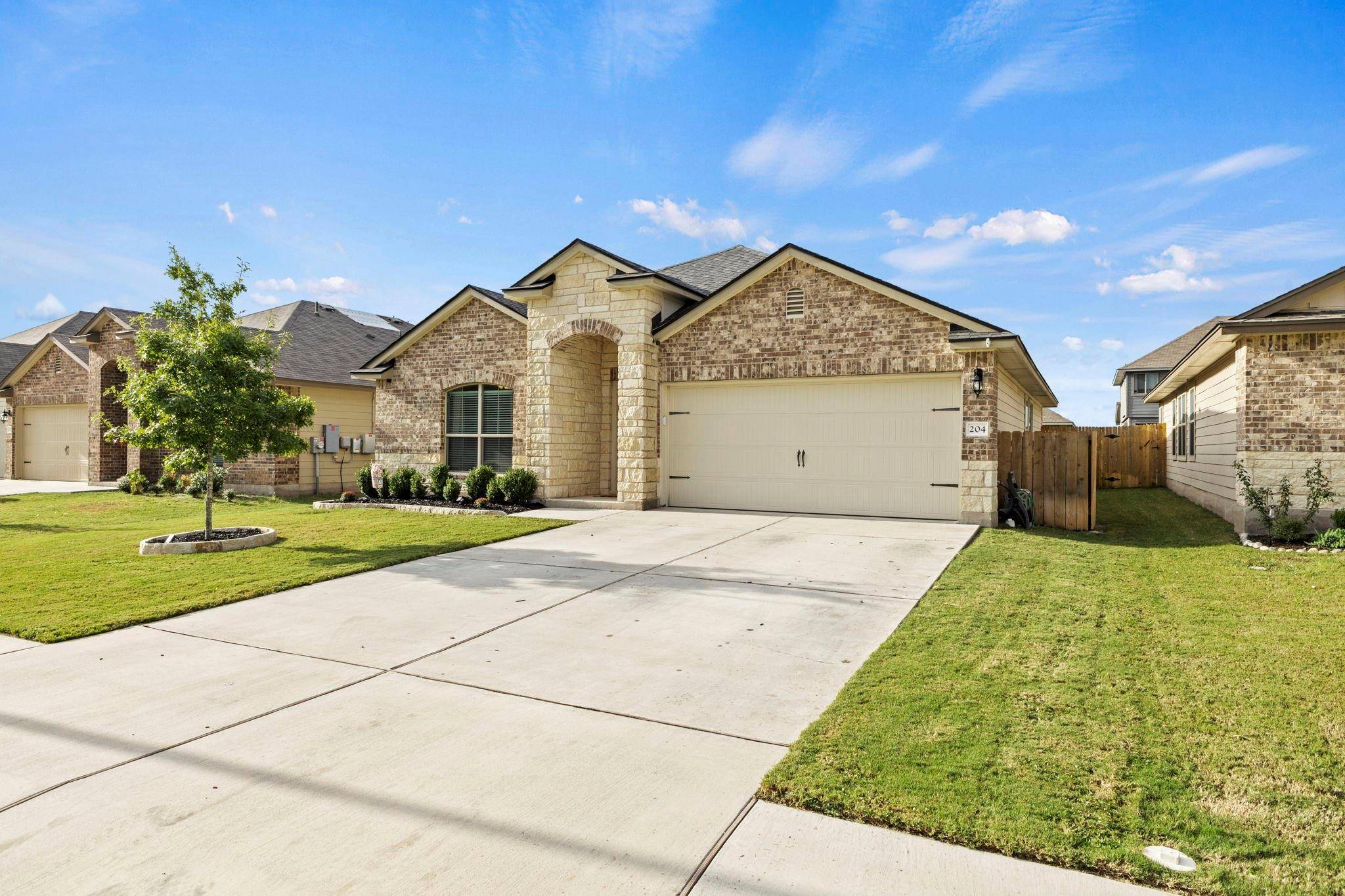 Taylor, TX 76574,204 Reagor DR