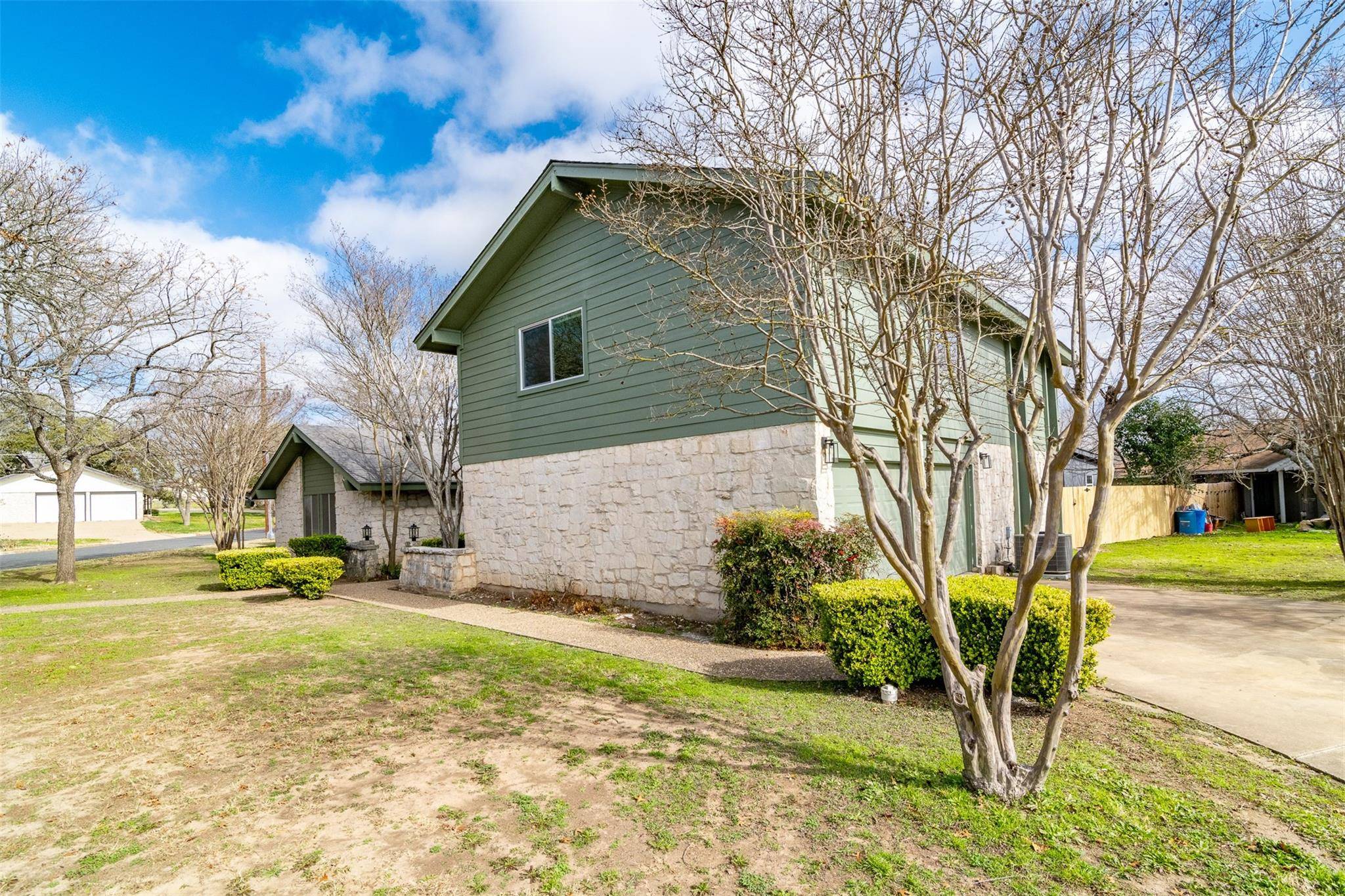 Austin, TX 78736,7001 Whispering Creek DR