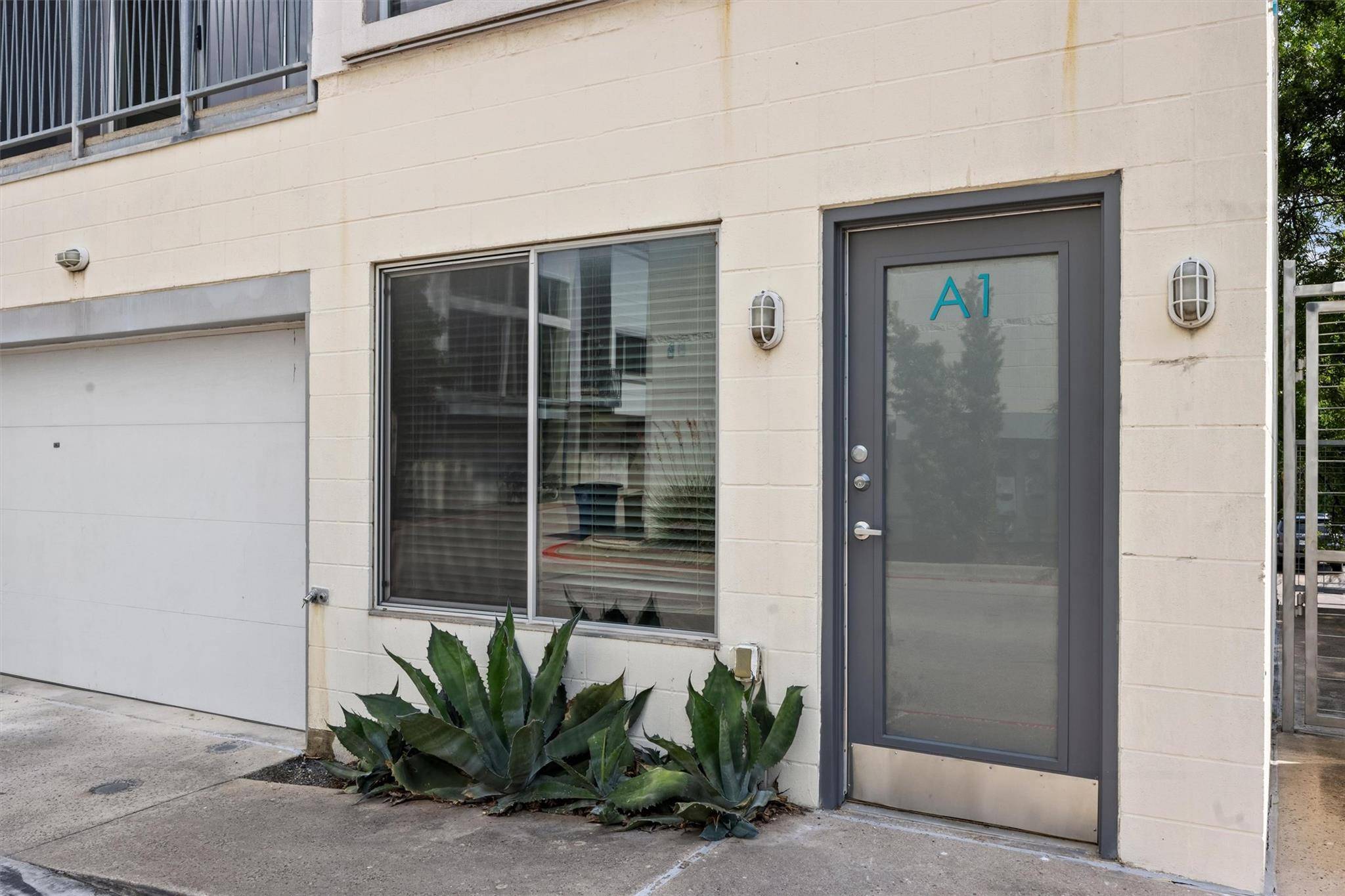 Austin, TX 78745,4801 S Congress Ave #A1