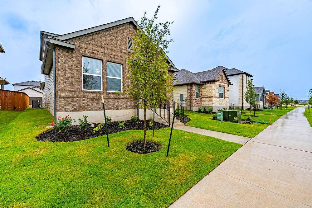 Hutto, TX 78634,210 Flowers Ave