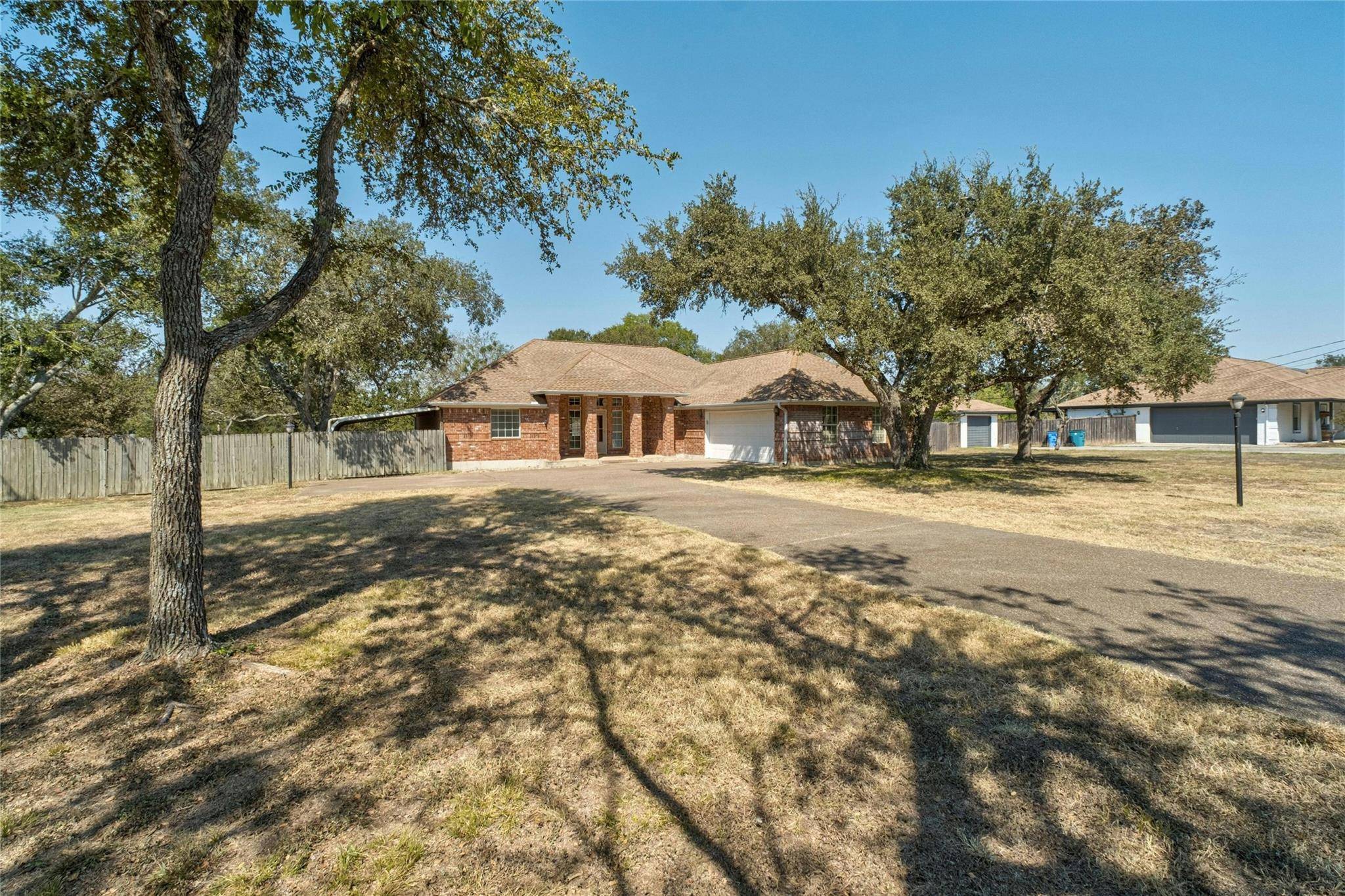 Mountain City, TX 78610,126 Poplar DR