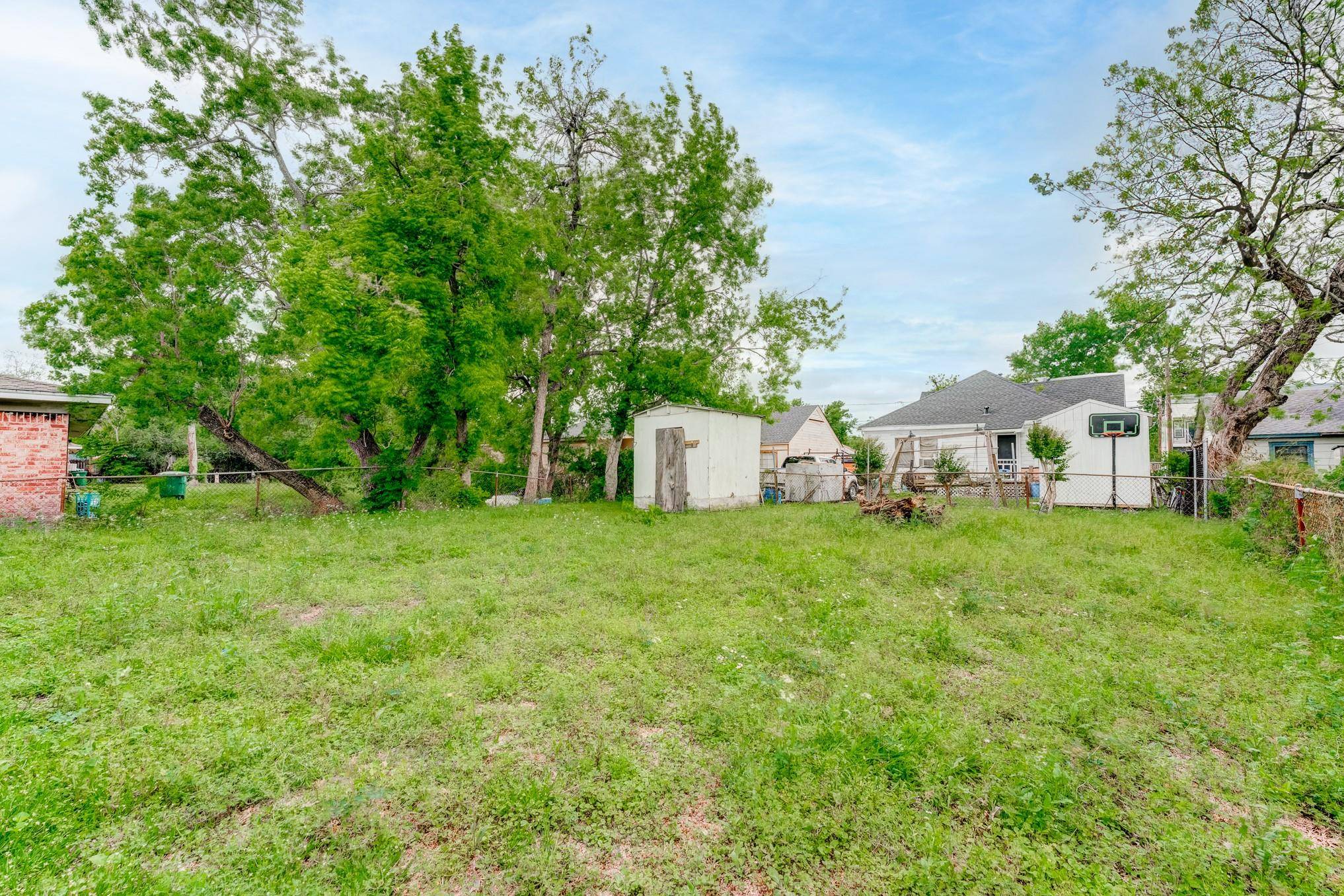 Houston, TX 77021,6810 Eastwood ST
