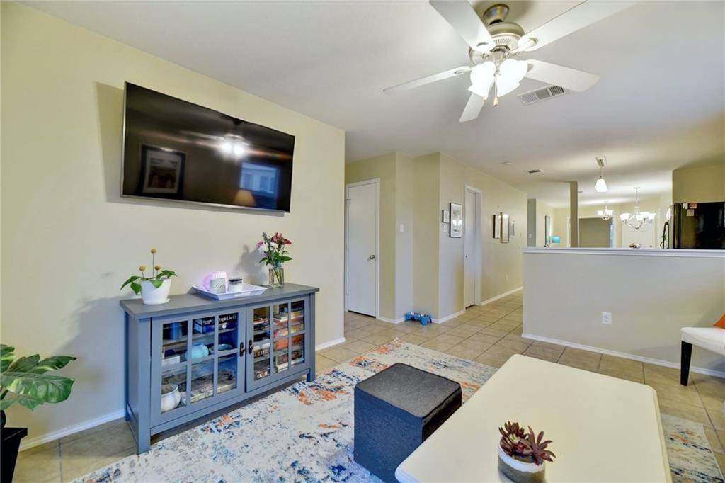 Manchaca, TX 78652,145 Grazing Horse LN