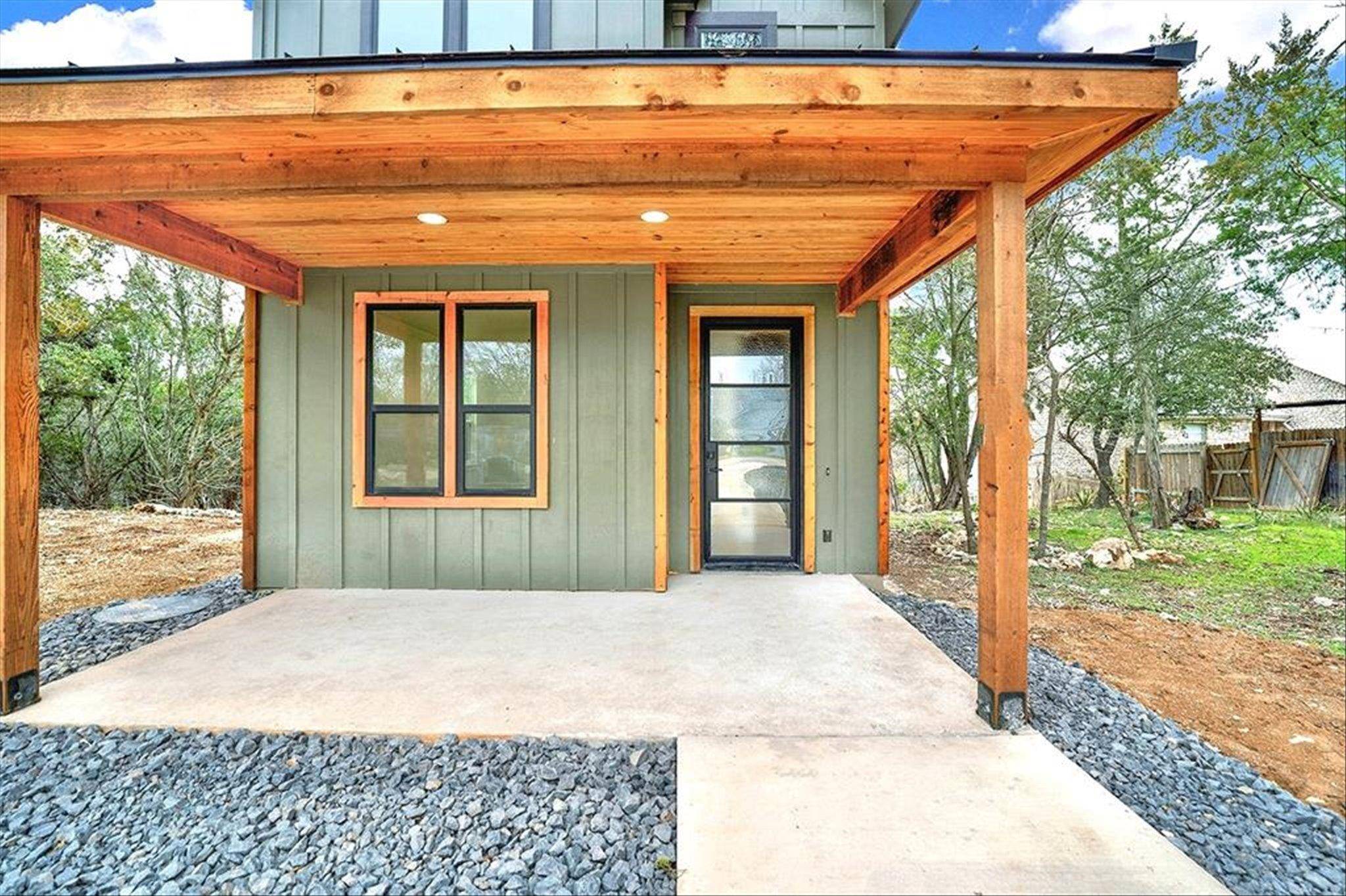Wimberley, TX 78676,114 SHADY BLUFF DR