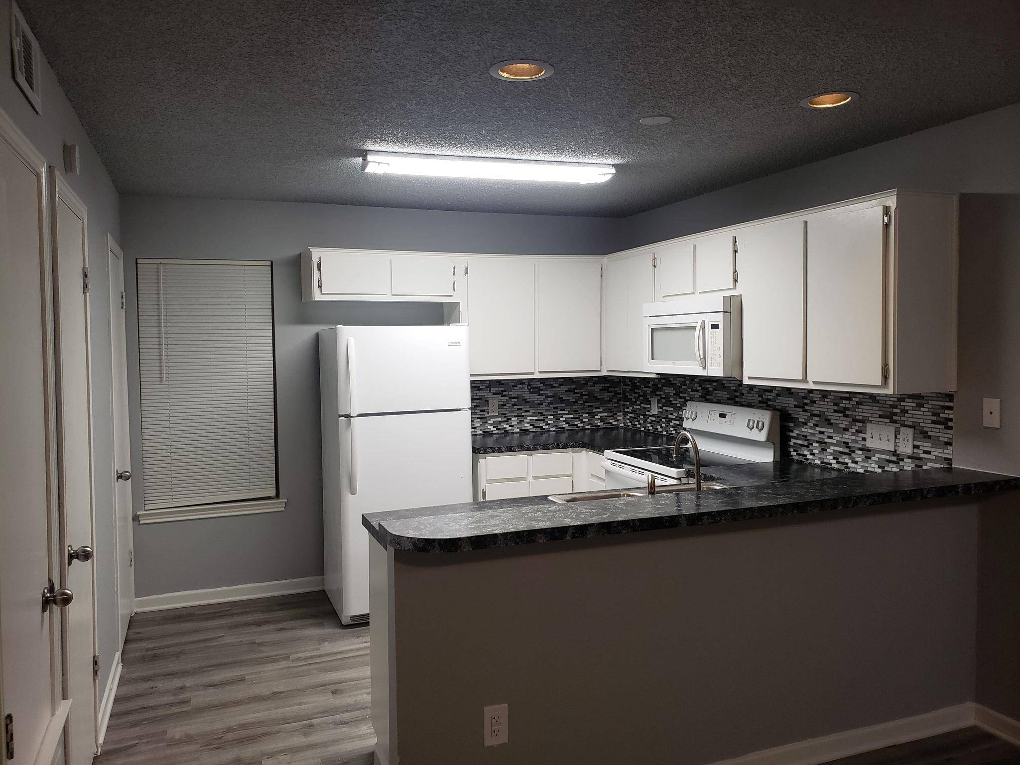 San Marcos, TX 78666,1221 W Hopkins ST #11