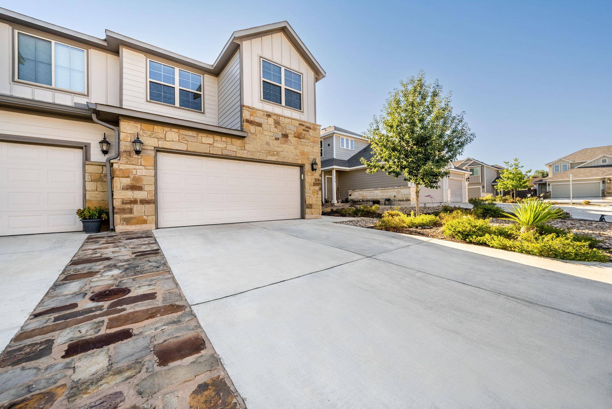Georgetown, TX 78626,374 Madison Oaks Ave #12B