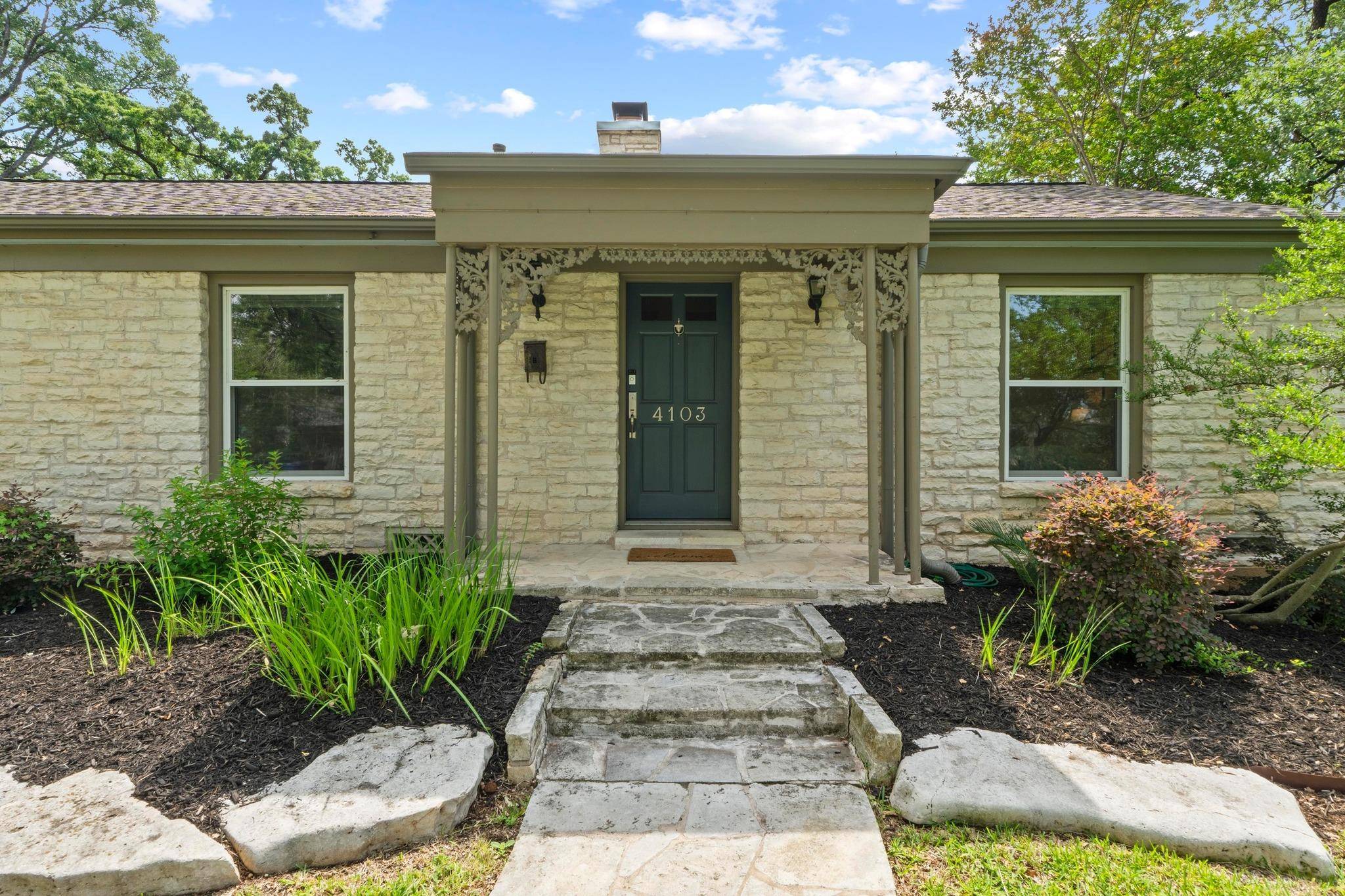 Austin, TX 78722,4103 Bradwood RD
