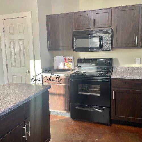 Giddings, TX 78942,790 E Boundary ST