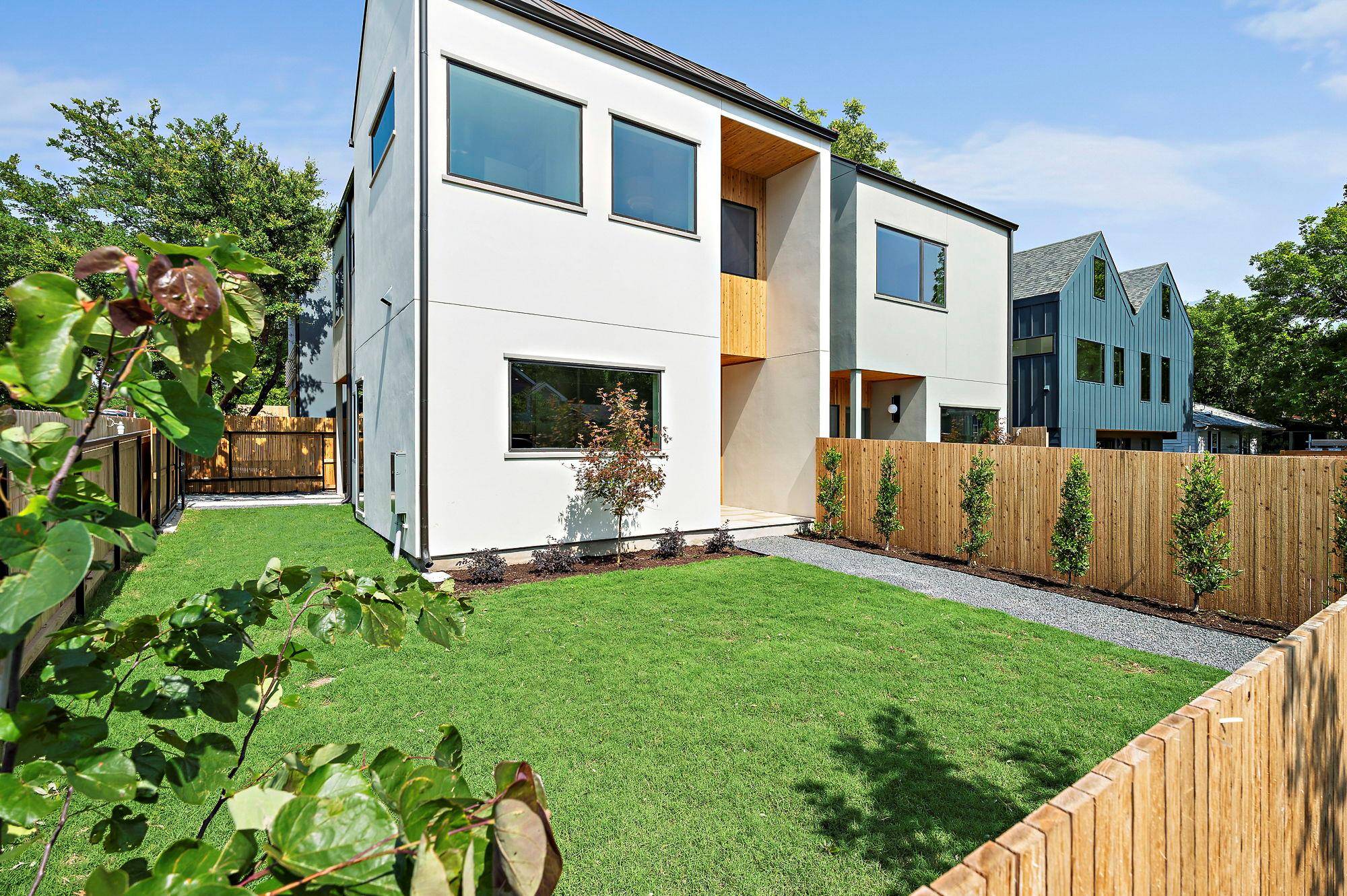 Austin, TX 78722,2403 E 22nd ST