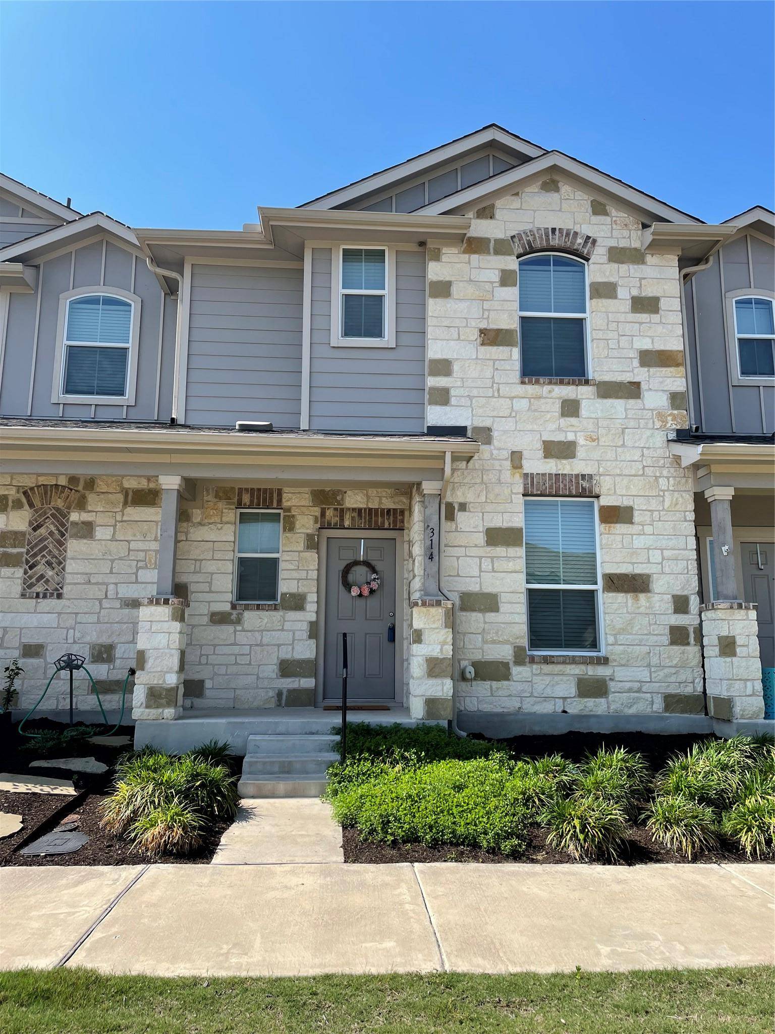 Pflugerville, TX 78660,314 Crater Lake DR