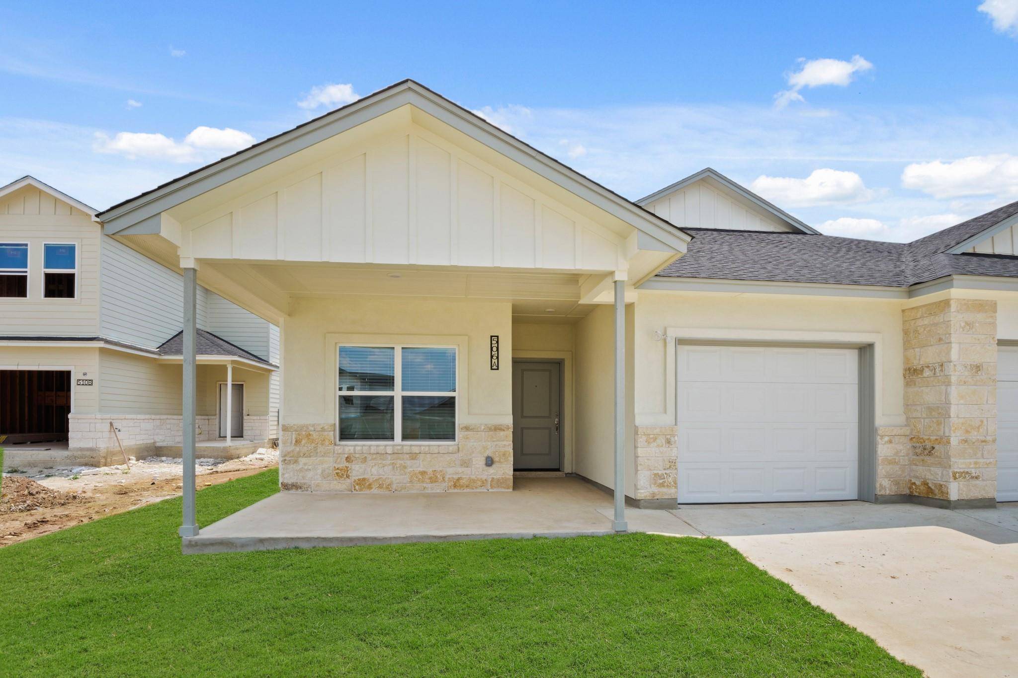 Jarrell, TX 76537,506 Whirlaway DR #B