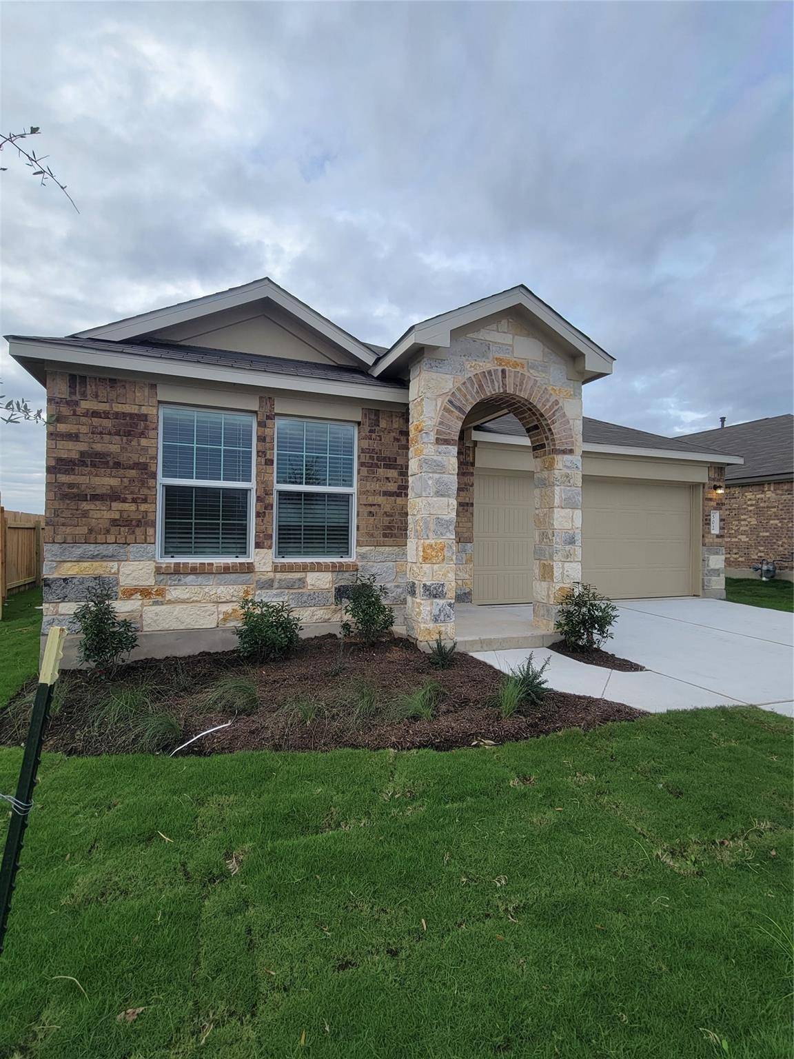Hutto, TX 78634,502 Arnag e DR