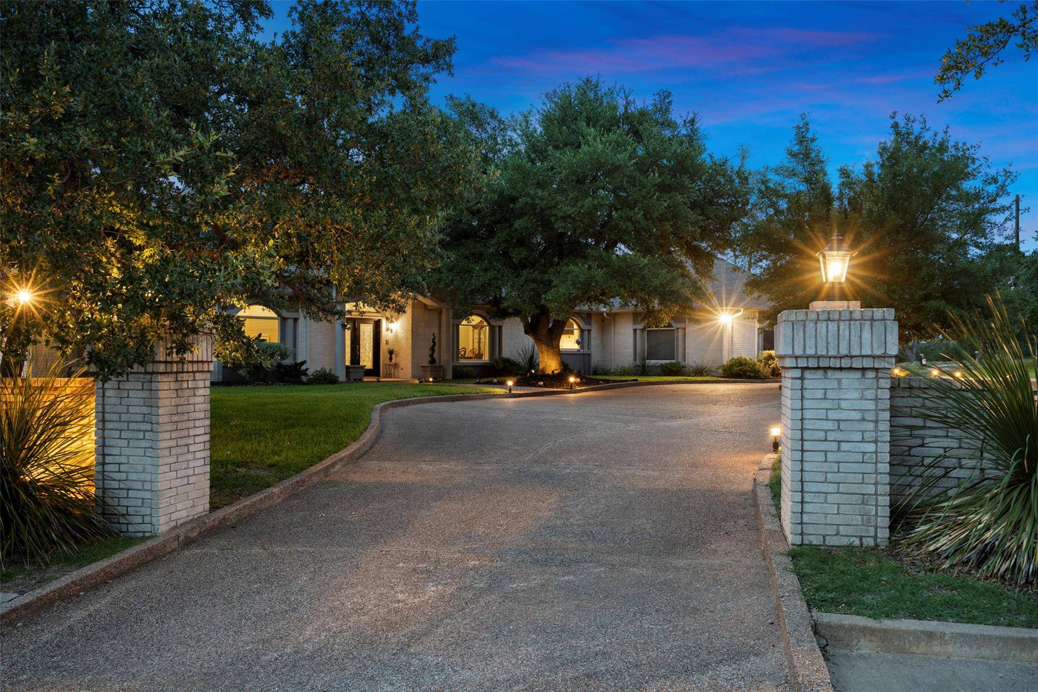 Austin, TX 78738,4411 HENNIG DR