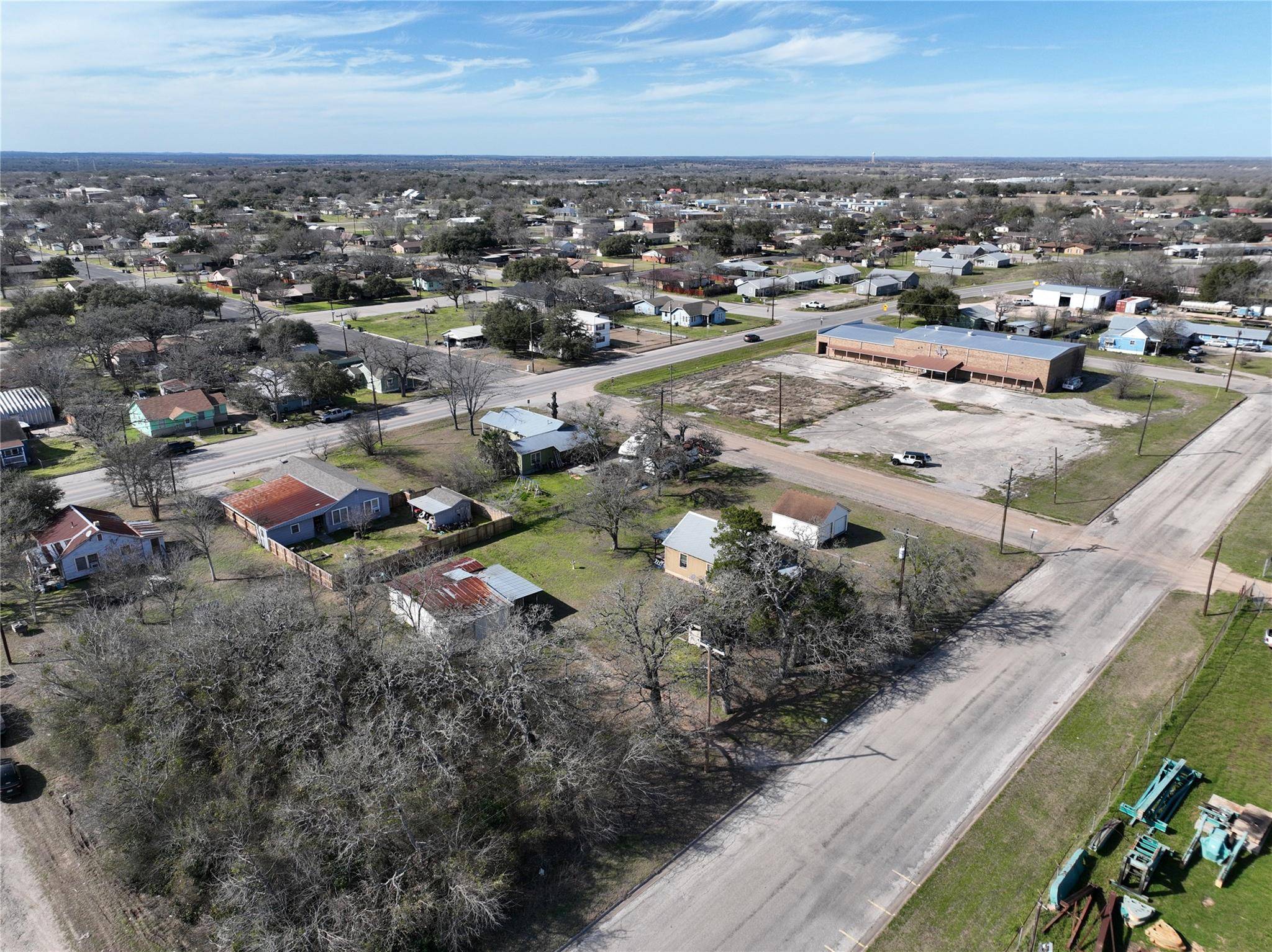 Giddings, TX 78942,639 N Manse Ave