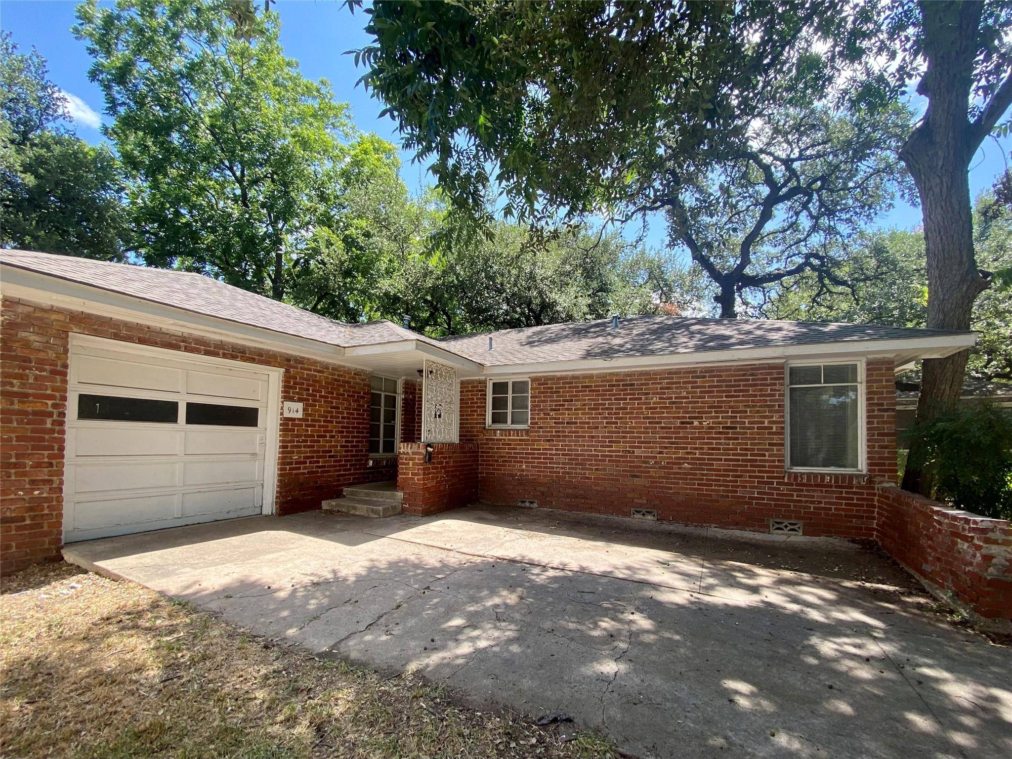 Austin, TX 78705,914 Keith LN