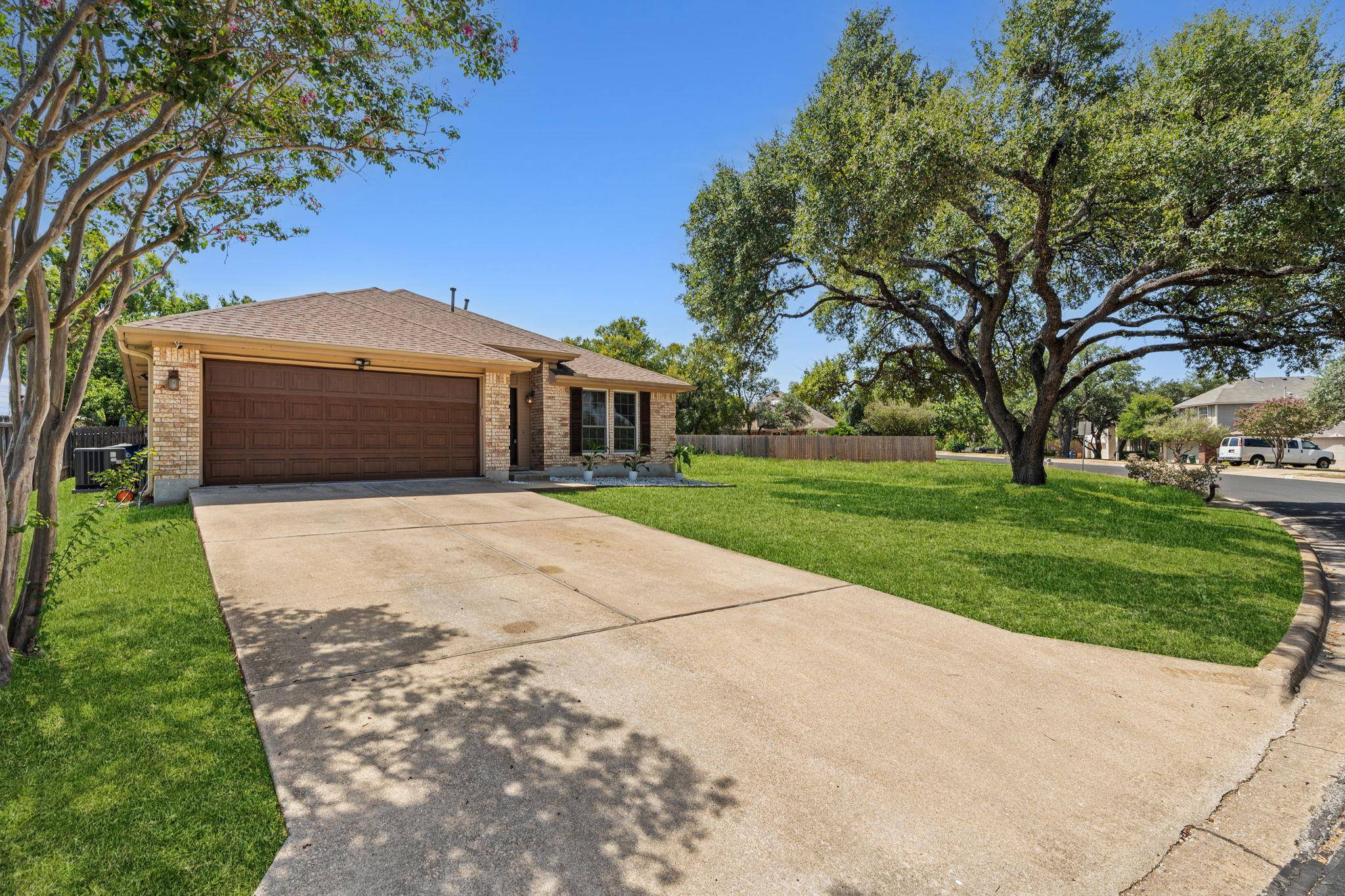 Austin, TX 78749,8207 Nairn DR
