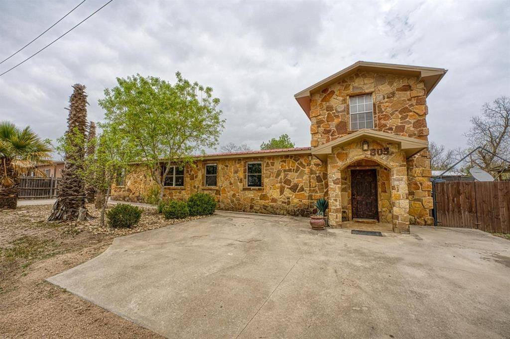 Granite Shoals, TX 78654,805 Van Buren DR