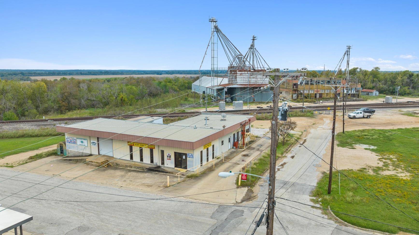 Cameron, TX 76520,401 S Houston Ave