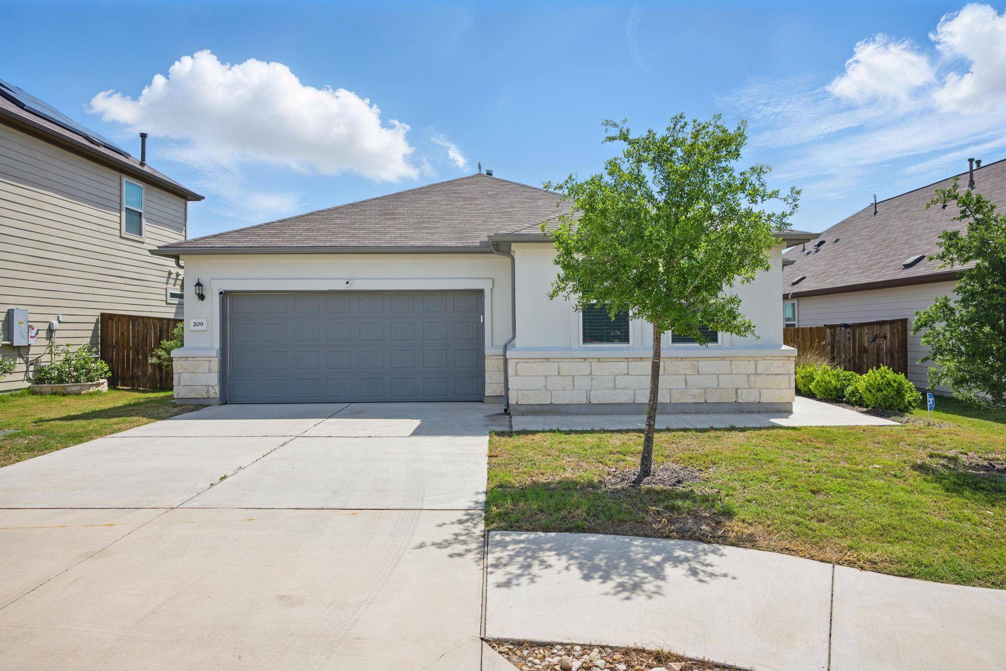 Hutto, TX 78634,209 Thurman Holt RD
