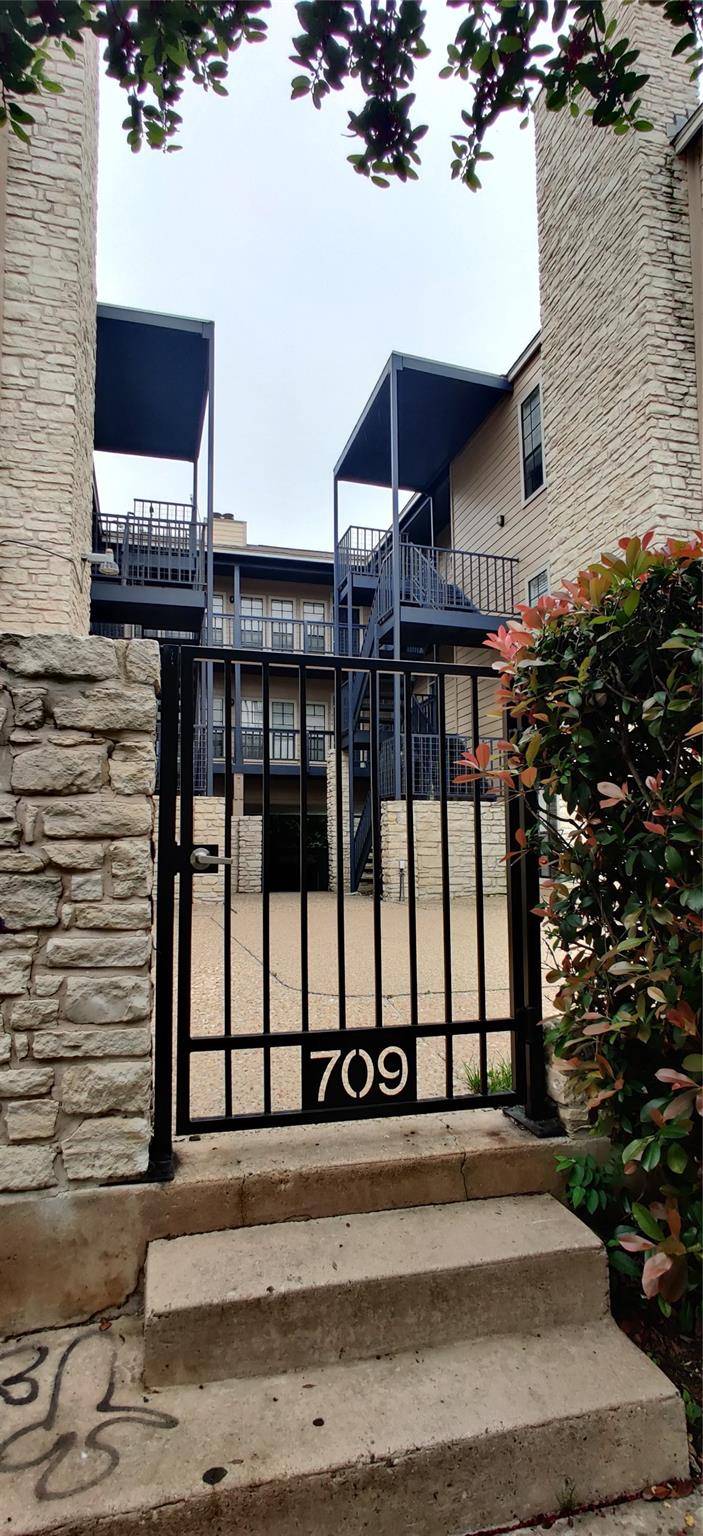 Austin, TX 78705,711 W 21st ST #201