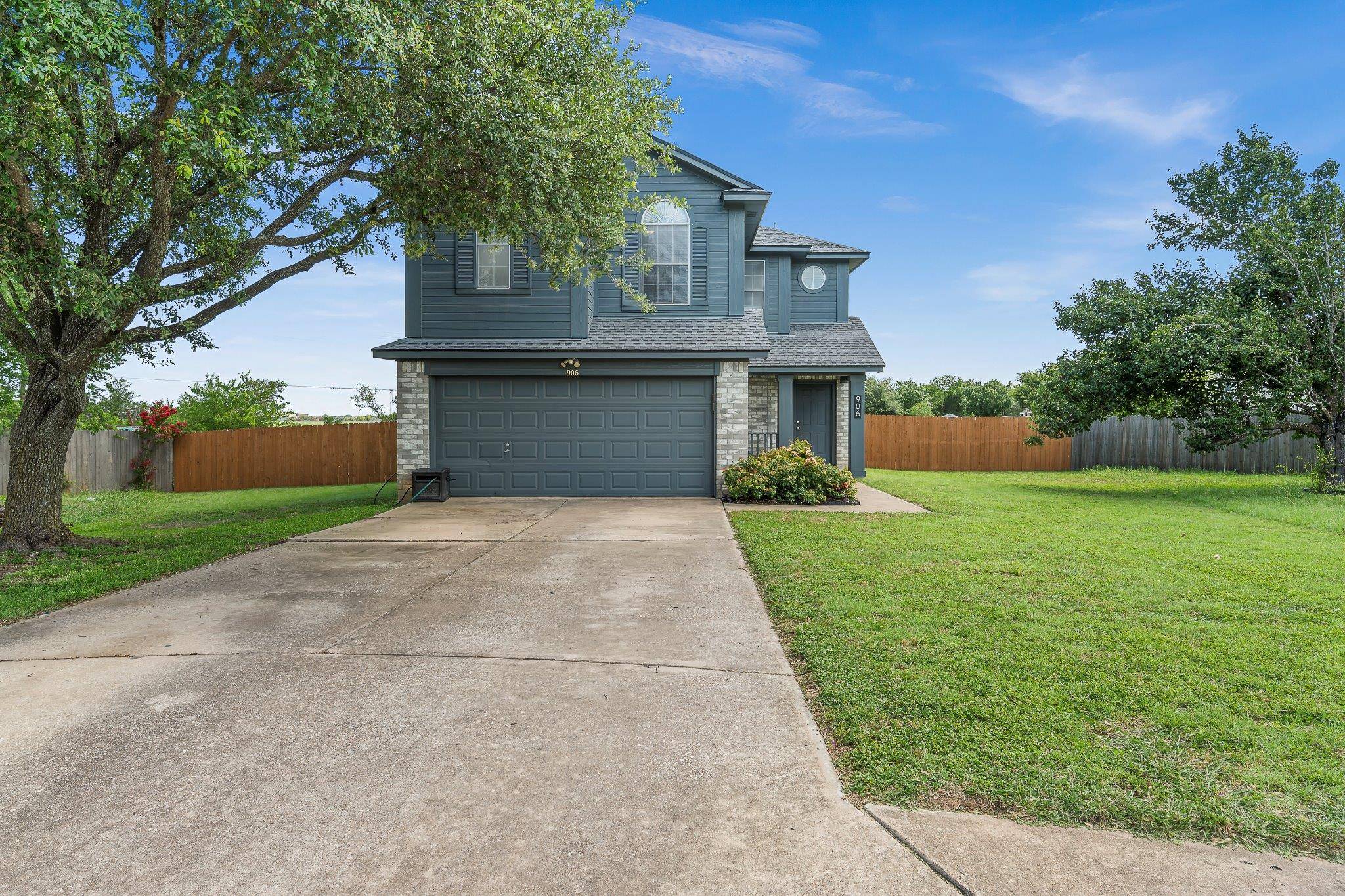 Leander, TX 78641,906 Pecos CV