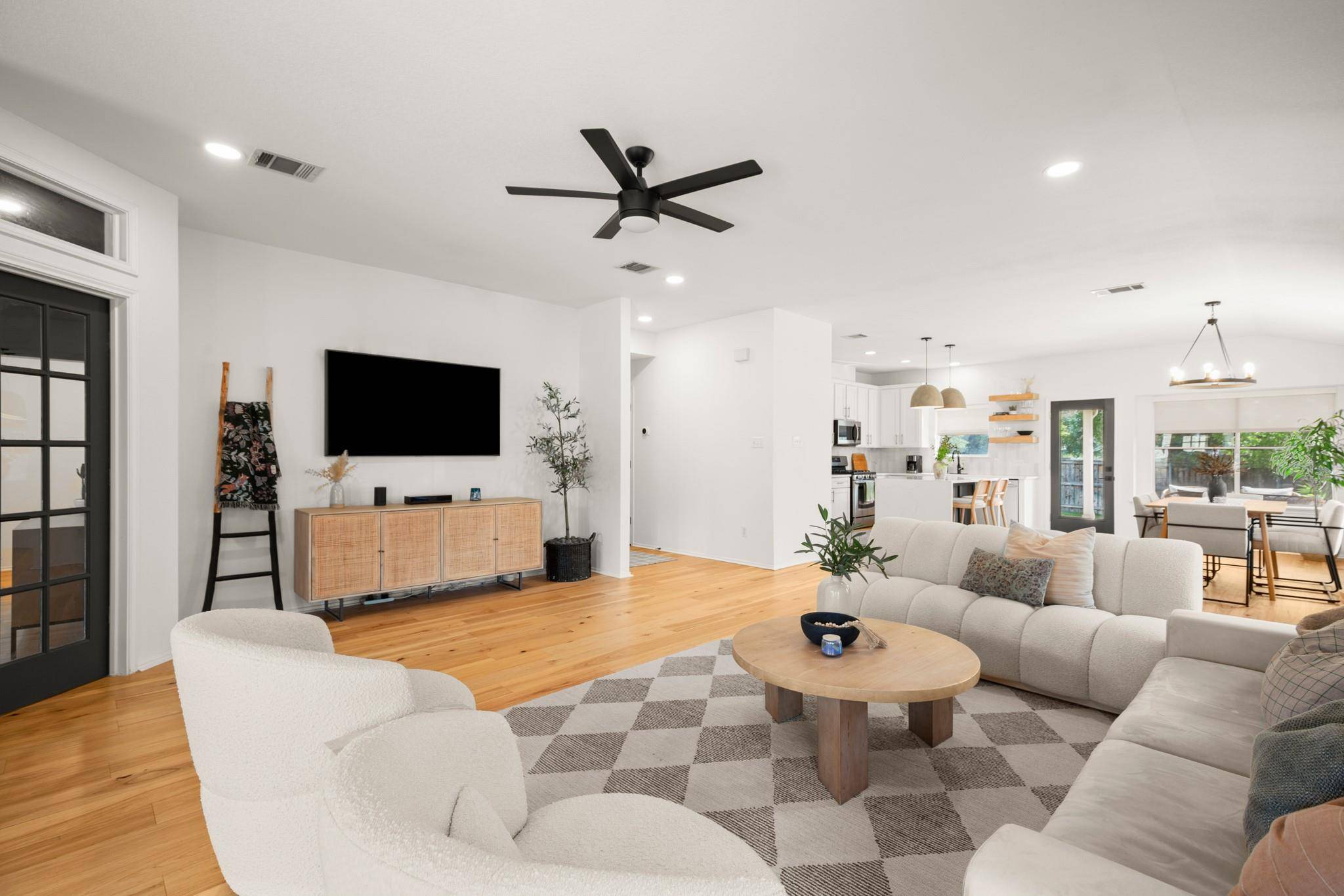 Austin, TX 78749,8809 Lanna Bluff LOOP