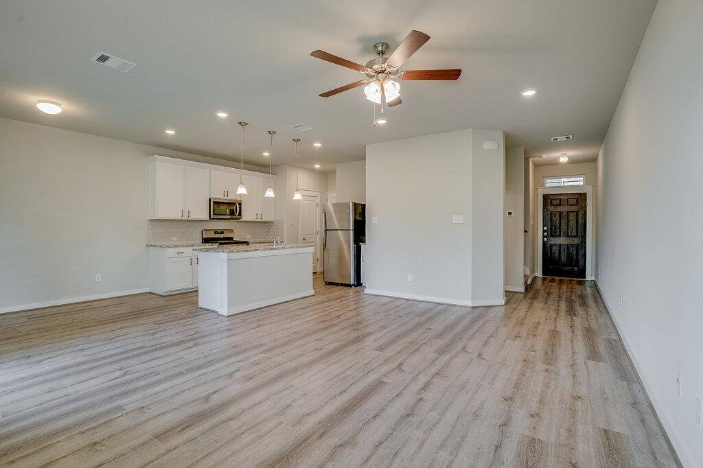 Pflugerville, TX 78660,505 Pearly Eye DR #B