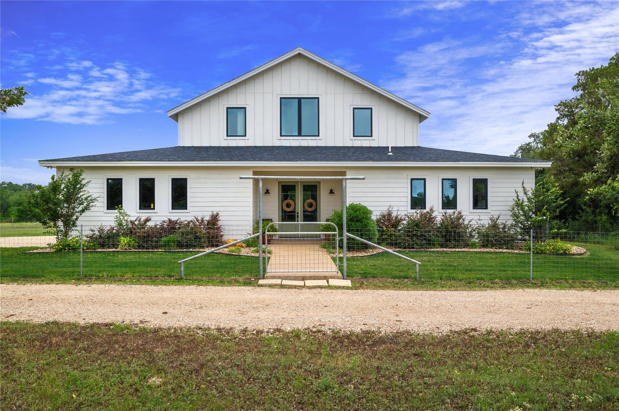Seguin, TX 78155,4188 FM 20