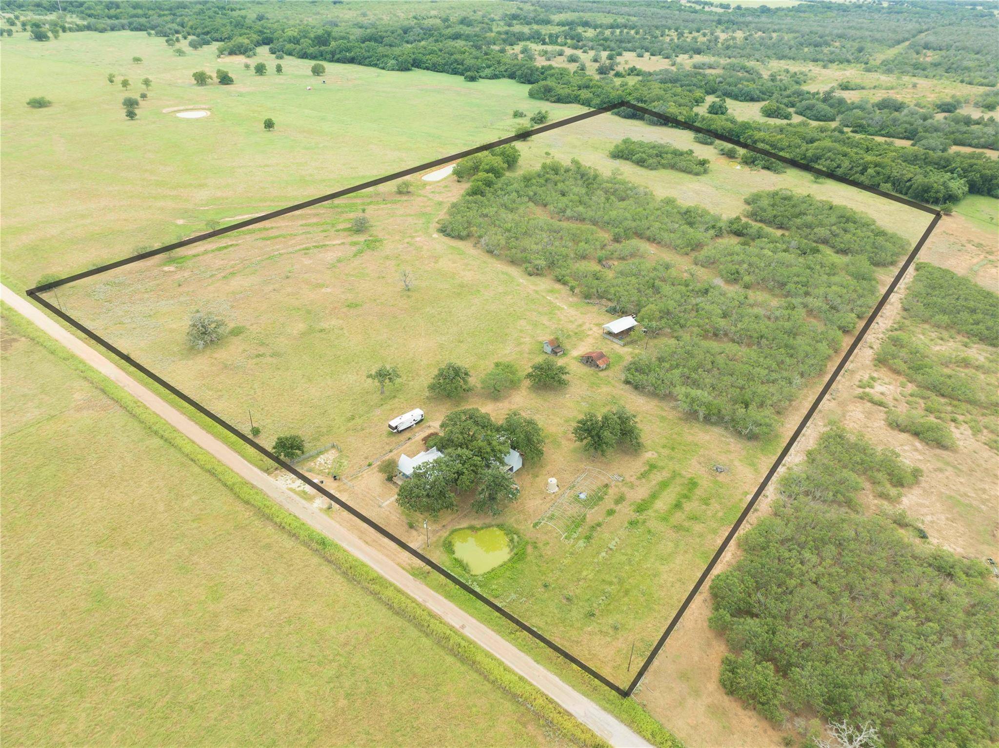 Waelder, TX 78959,7646 County Road 240