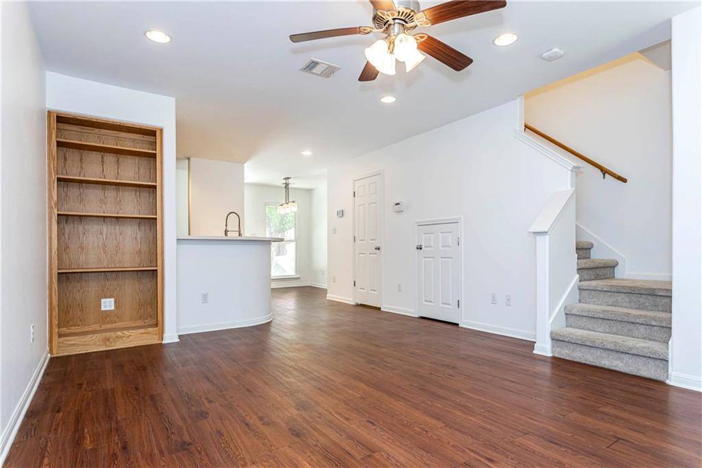 Austin, TX 78741,6900 E Riverside DR #23