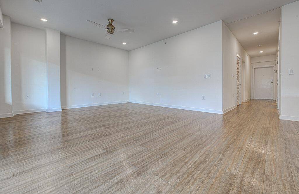Austin, TX 78745,4361 S Congress Ave #434