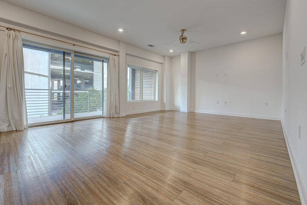 Austin, TX 78745,4361 S Congress Ave #434