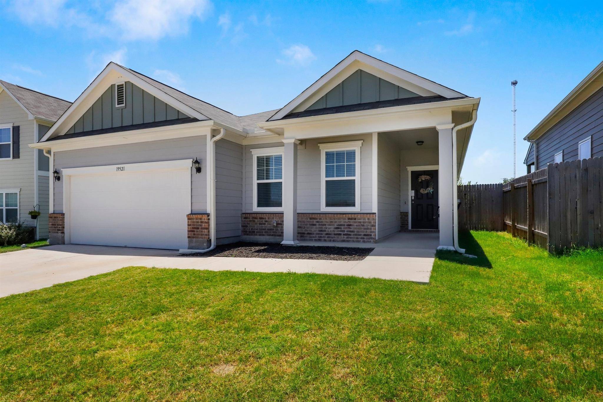 Manor, TX 78653,19521 Samuel Welch WAY