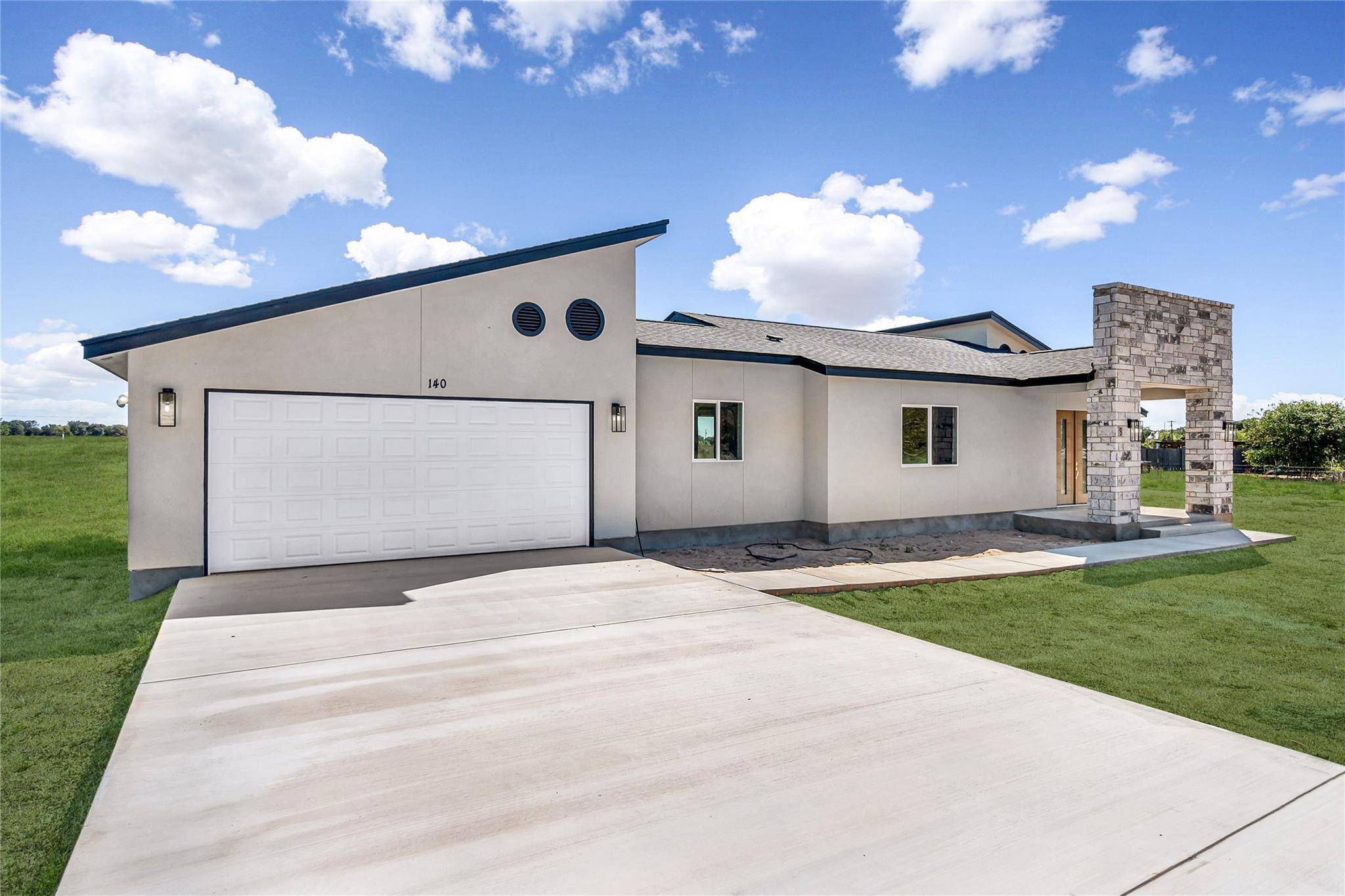 Natalia, TX 78059,140 Palomino TRL