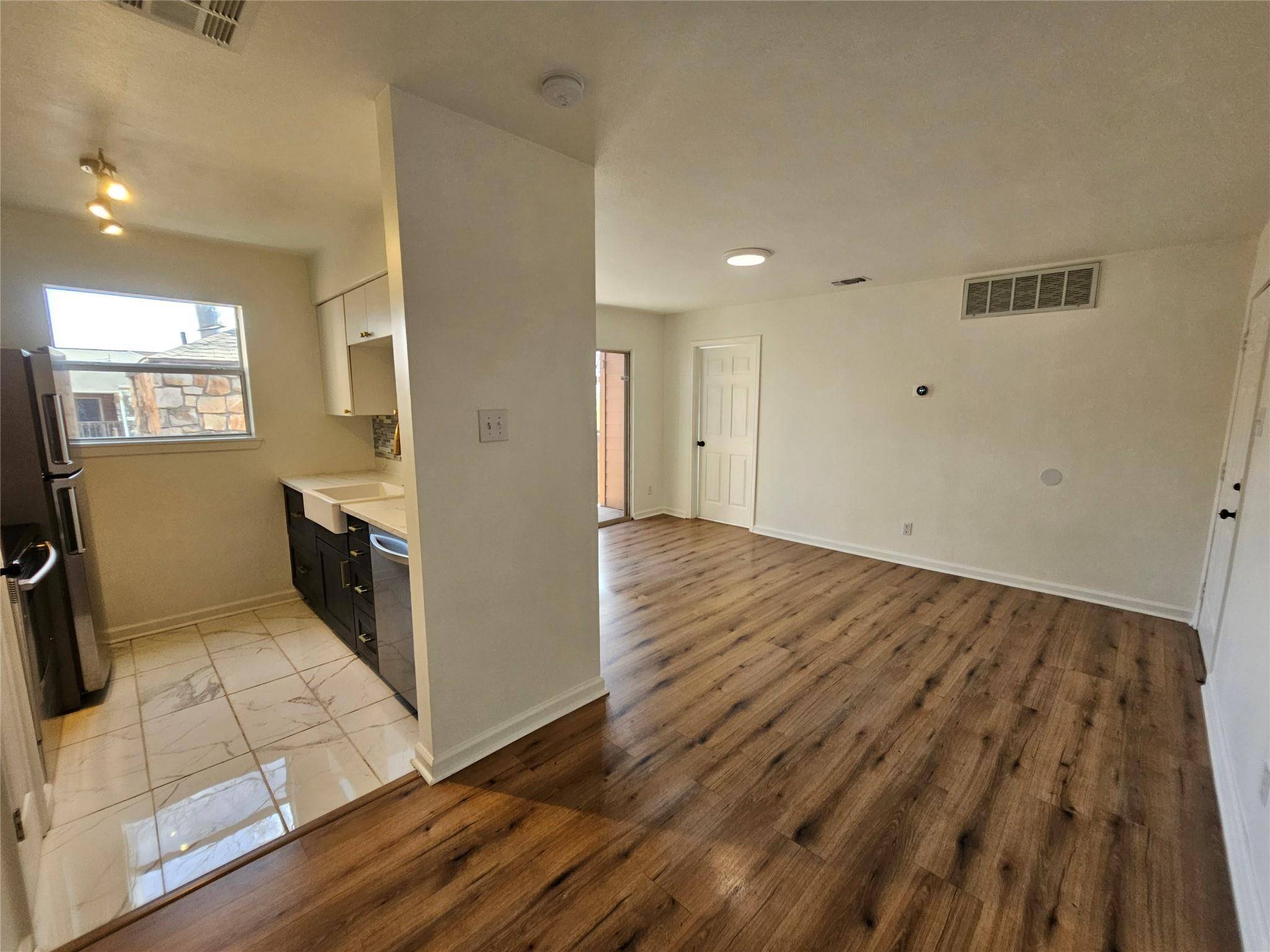 Austin, TX 78745,6903 Deatonhill DR #2