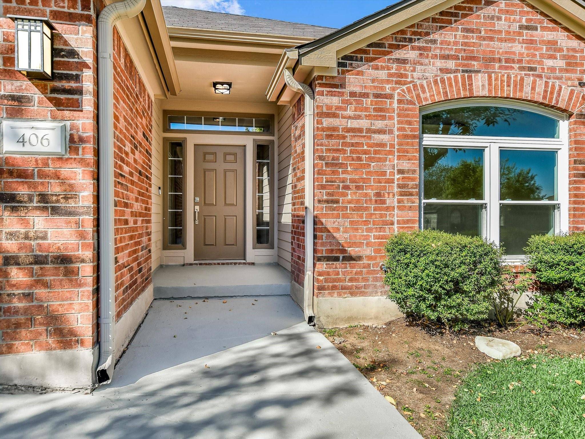 Georgetown, TX 78626,406 Katy Crossing