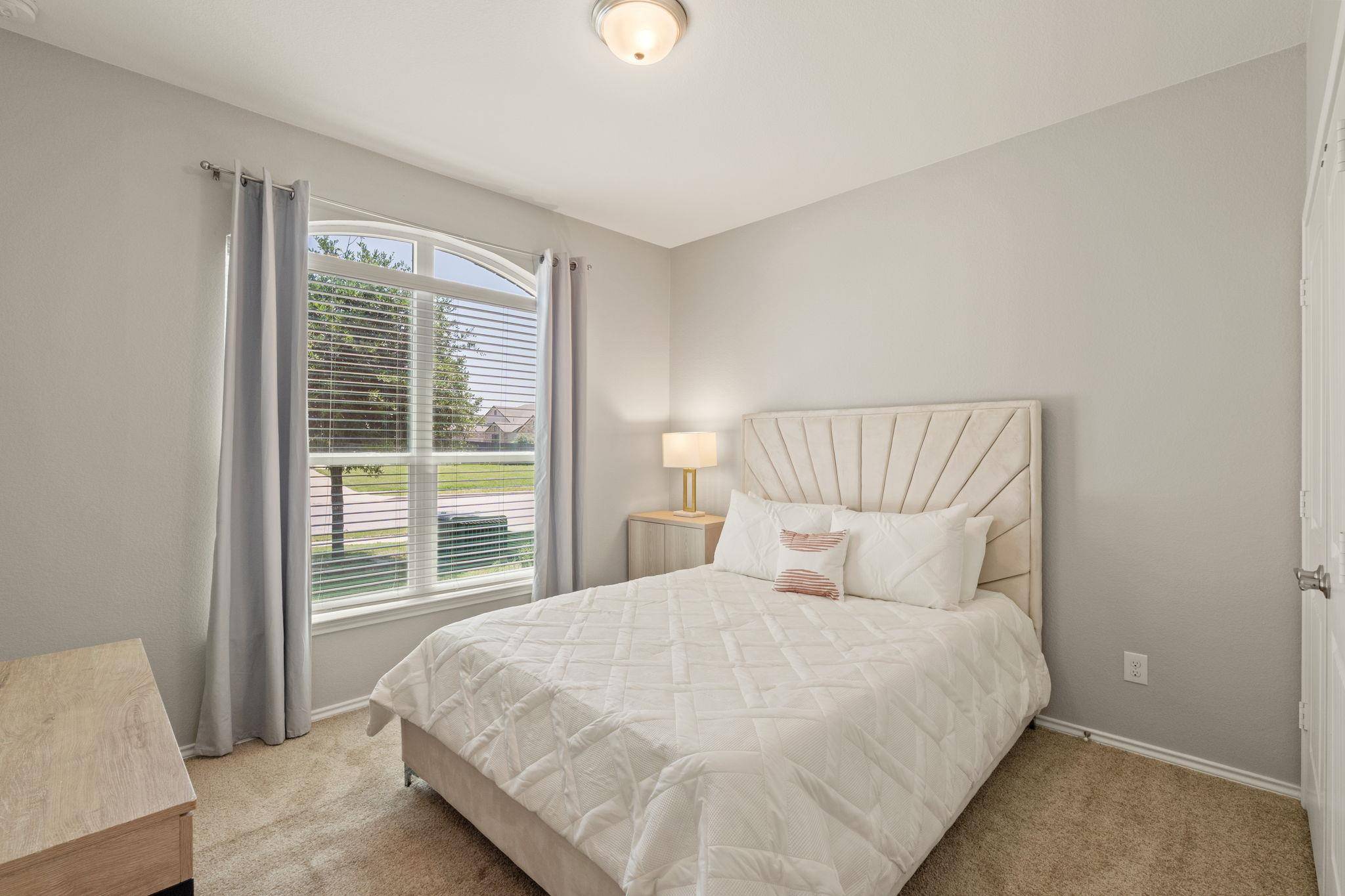 Manor, TX 78653,13804 Lyndon B Johnson ST