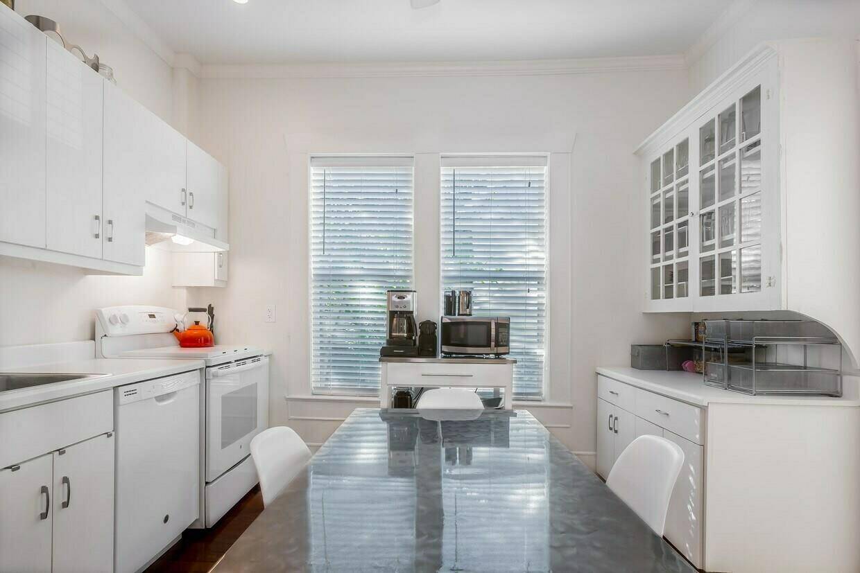 Austin, TX 78702,1159 Navasota St